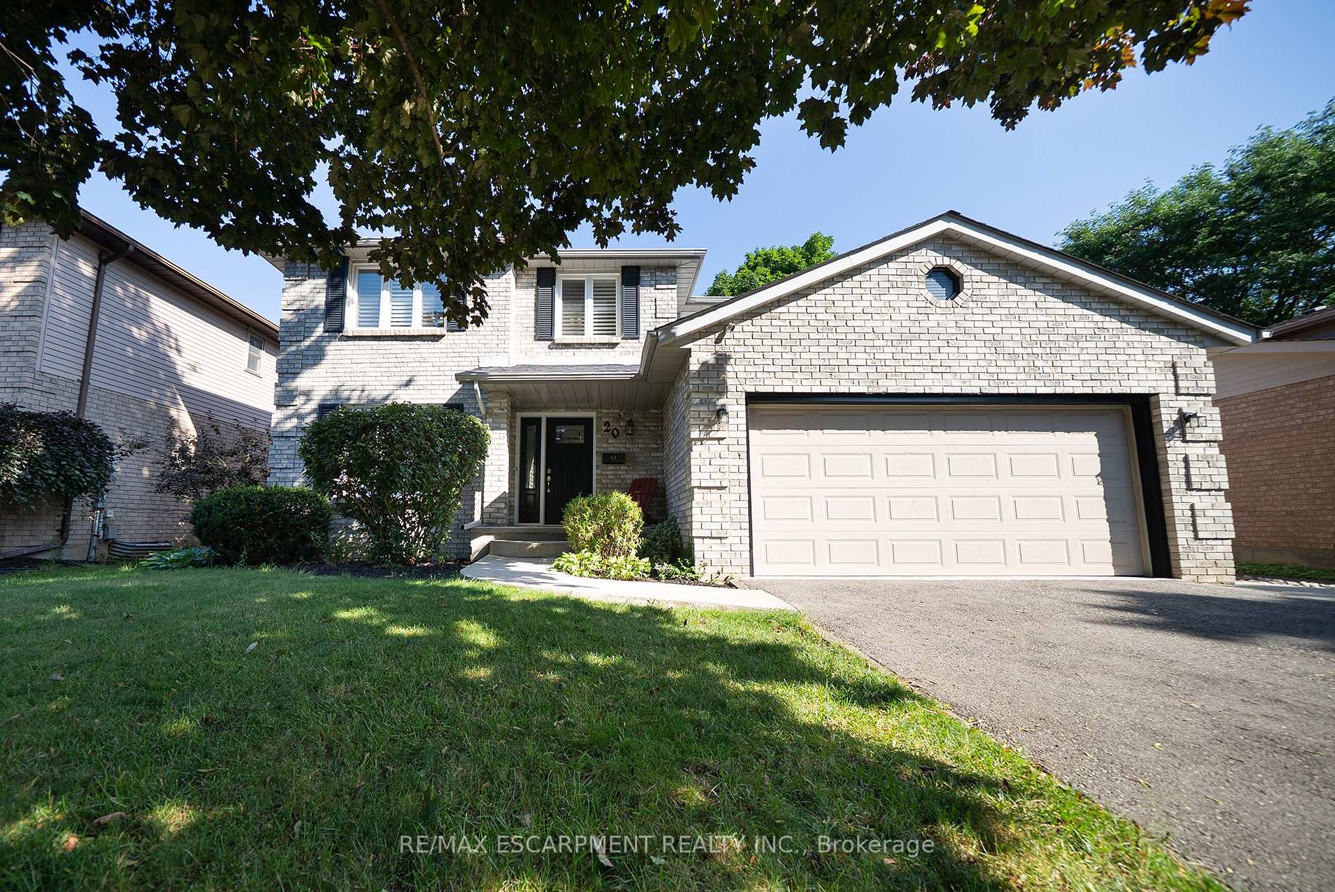 Photo 1 of 20 Hogarth Road, Brantford, Lion's Park — HOMEH