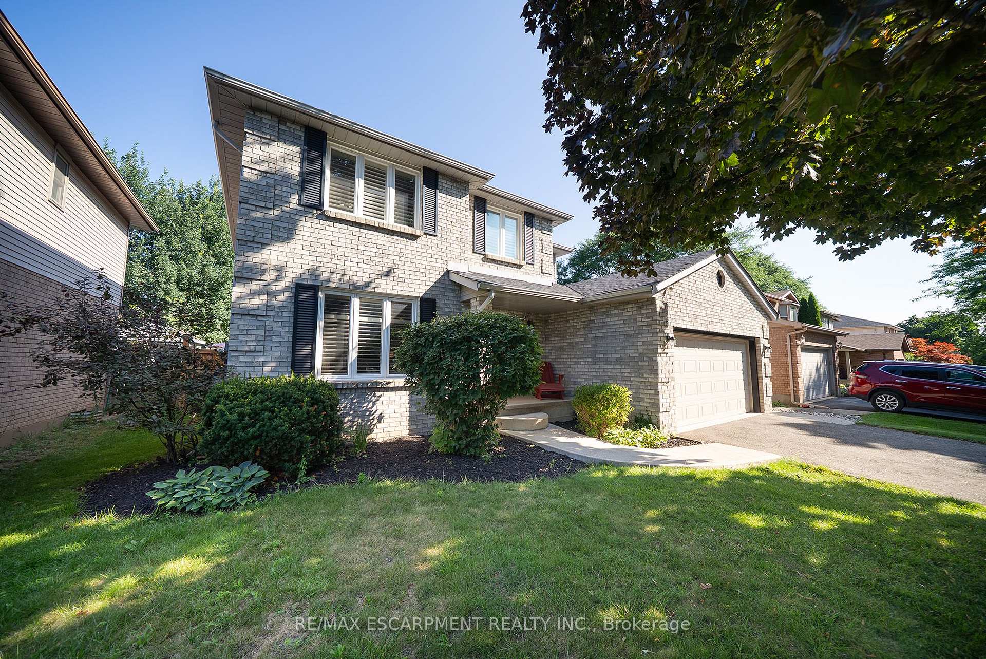 Photo 2 of 20 Hogarth Road, Brantford, Lion's Park — HOMEH