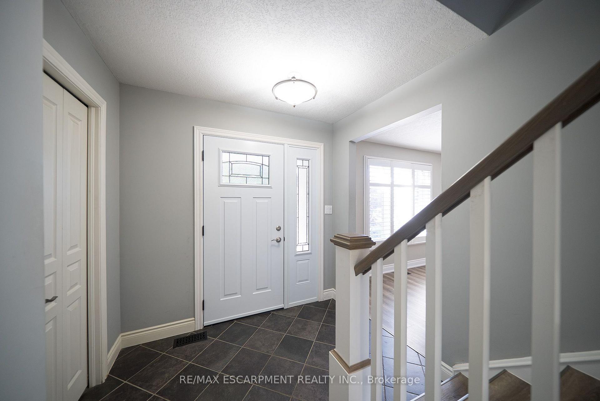 Photo 6 of 20 Hogarth Road, Brantford, Lion's Park — HOMEH