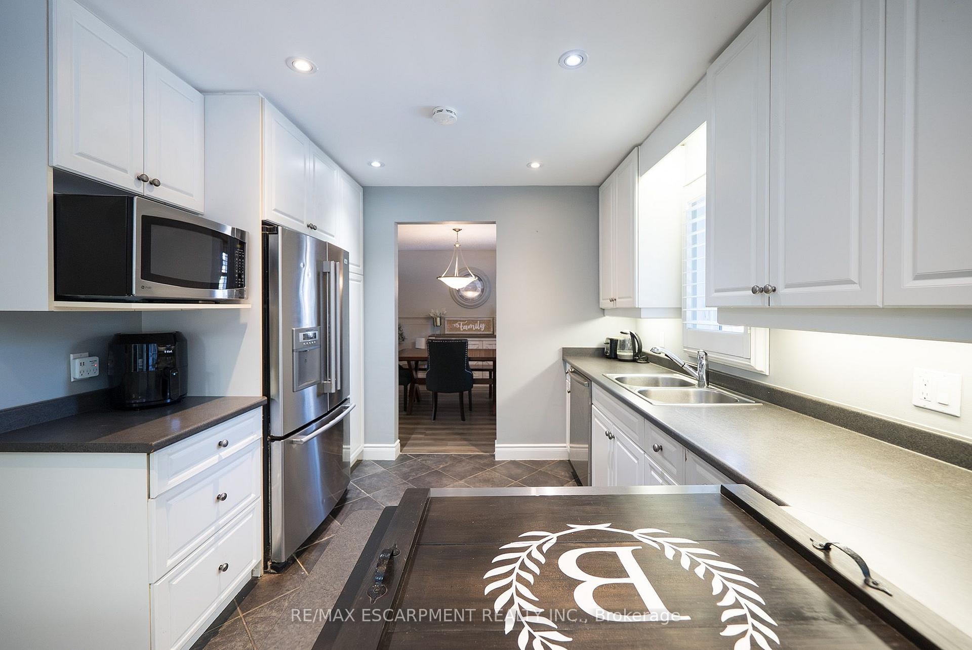 Photo 13 of 20 Hogarth Road, Brantford, Lion's Park — HOMEH
