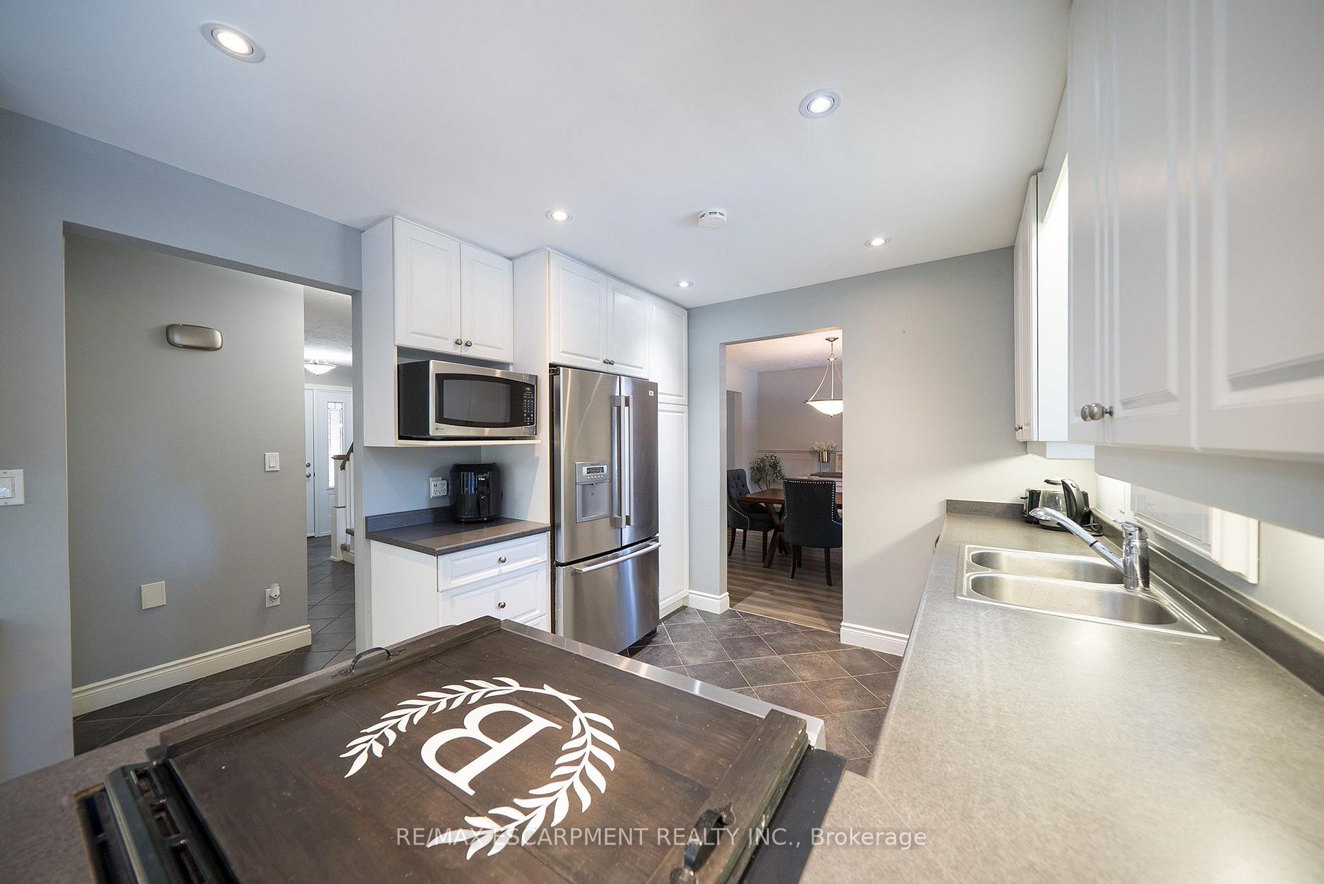 Photo 14 of 20 Hogarth Road, Brantford, Lion's Park — HOMEH