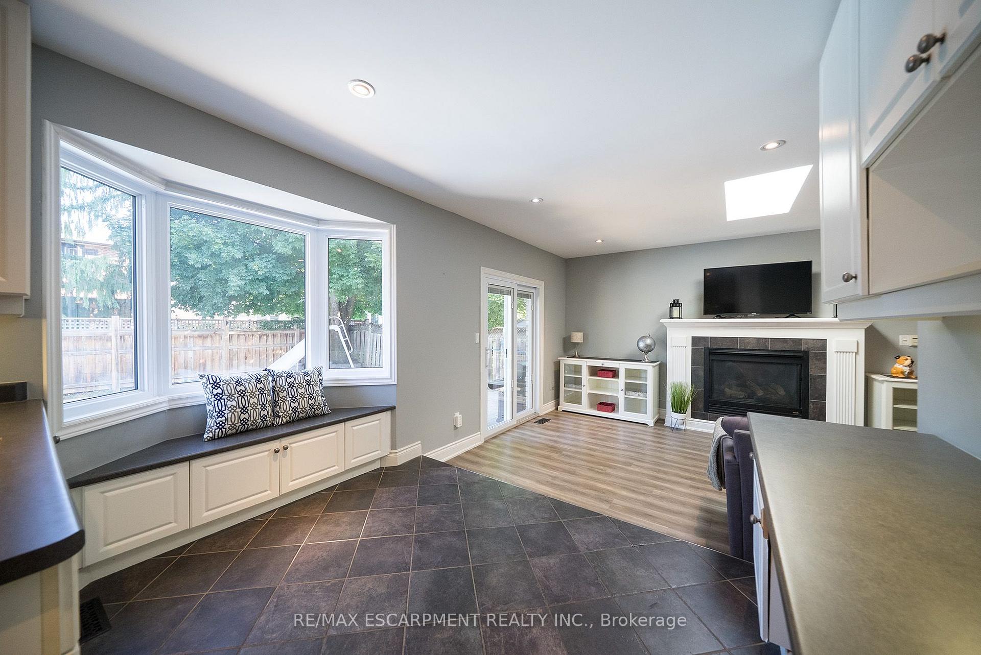 Photo 15 of 20 Hogarth Road, Brantford, Lion's Park — HOMEH