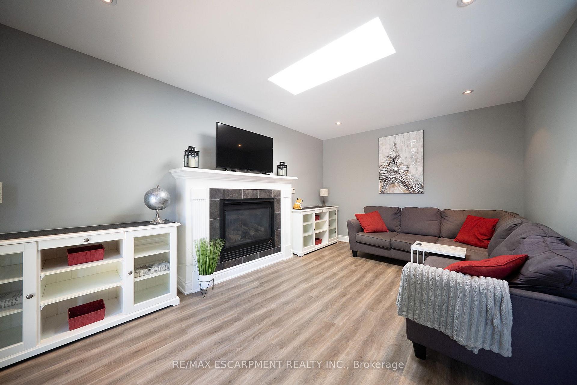 Photo 16 of 20 Hogarth Road, Brantford, Lion's Park — HOMEH