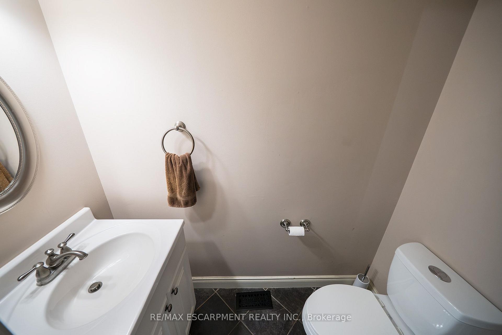 Photo 19 of 20 Hogarth Road, Brantford, Lion's Park — HOMEH