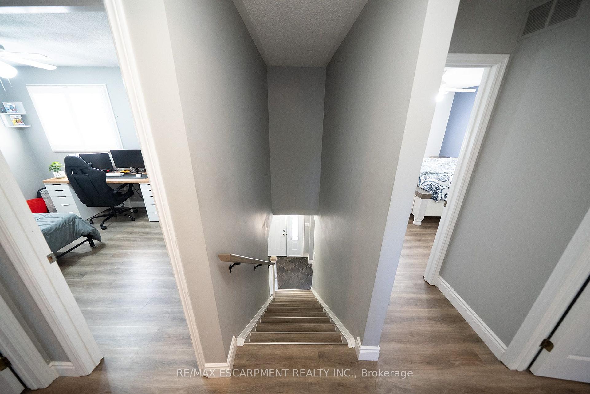 Photo 21 of 20 Hogarth Road, Brantford, Lion's Park — HOMEH