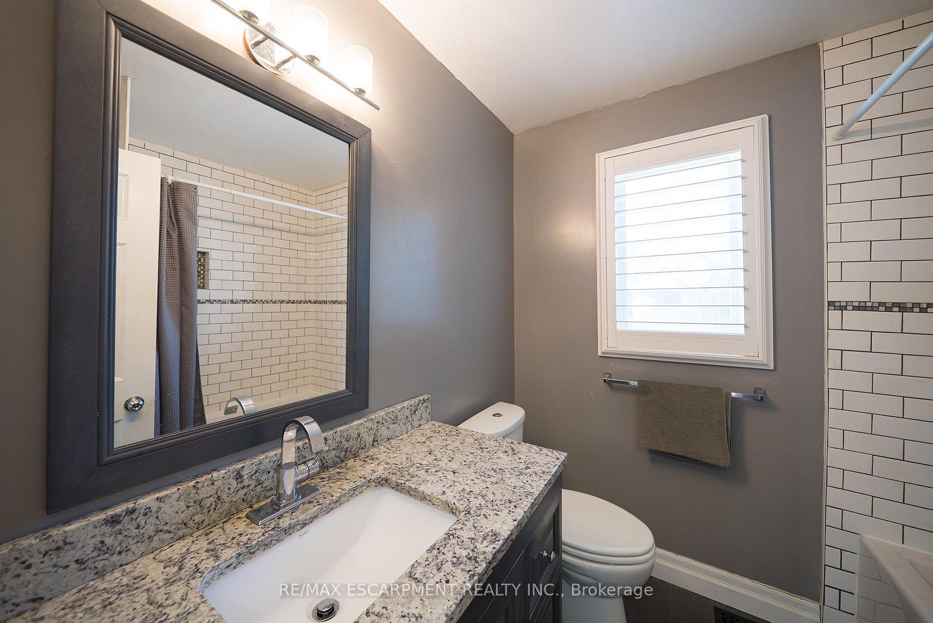 Photo 22 of 20 Hogarth Road, Brantford, Lion's Park — HOMEH