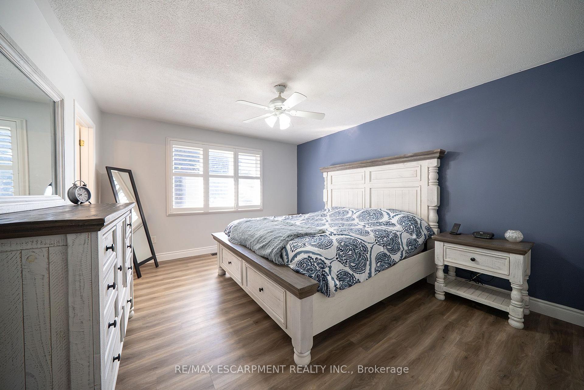 Photo 26 of 20 Hogarth Road, Brantford, Lion's Park — HOMEH