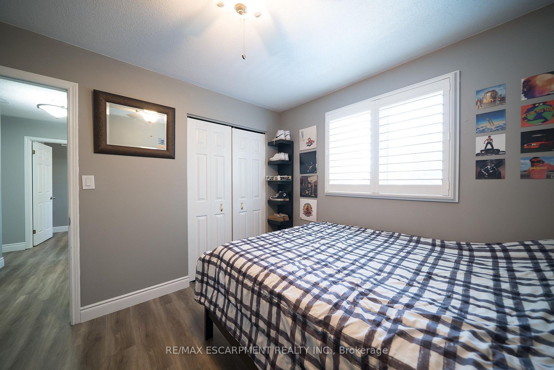 Photo 33 of 20 Hogarth Road, Brantford, Lion's Park — HOMEH
