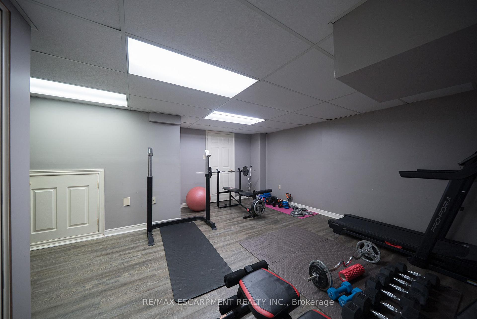 Photo 38 of 20 Hogarth Road, Brantford, Lion's Park — HOMEH