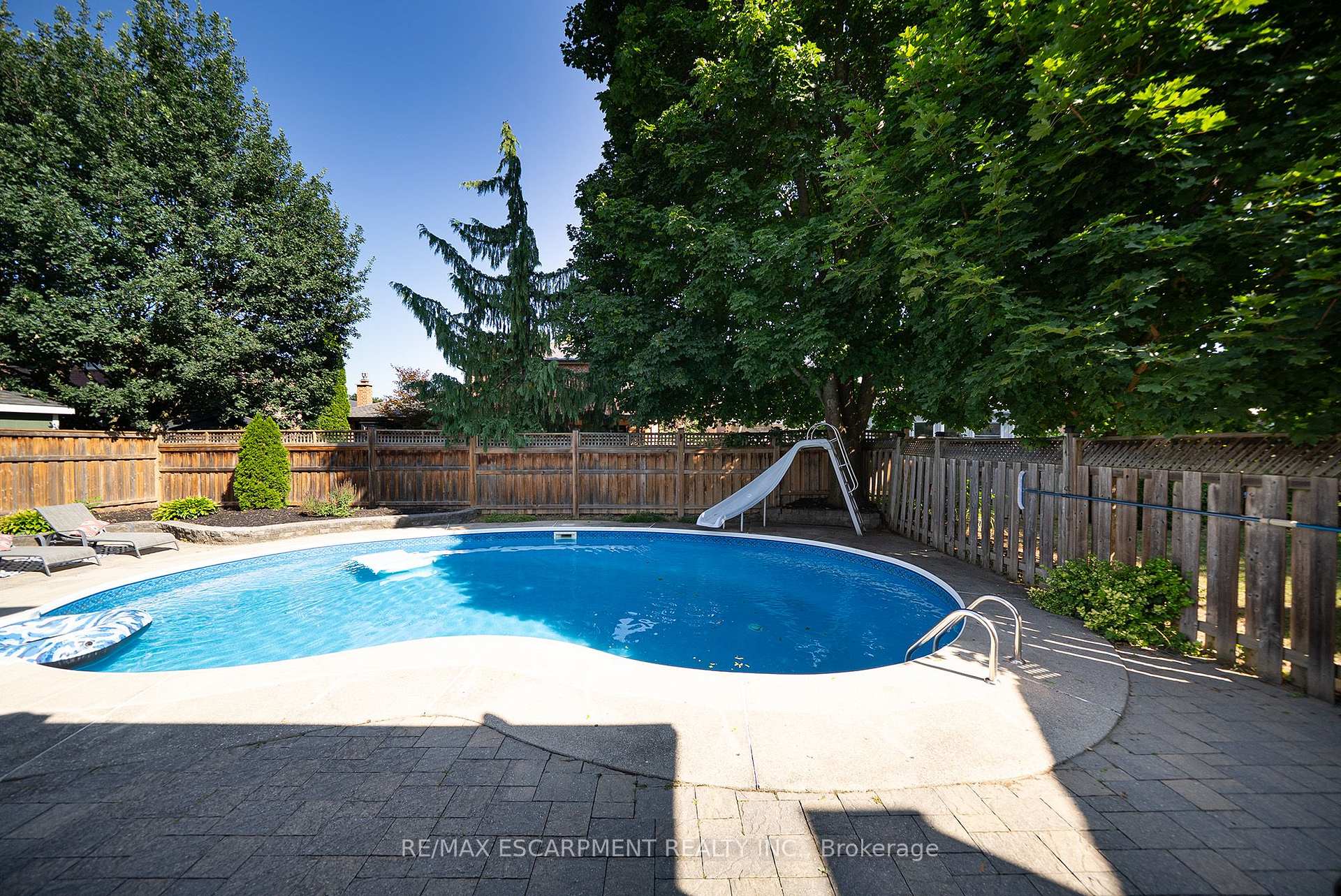 Photo 39 of 20 Hogarth Road, Brantford, Lion's Park — HOMEH