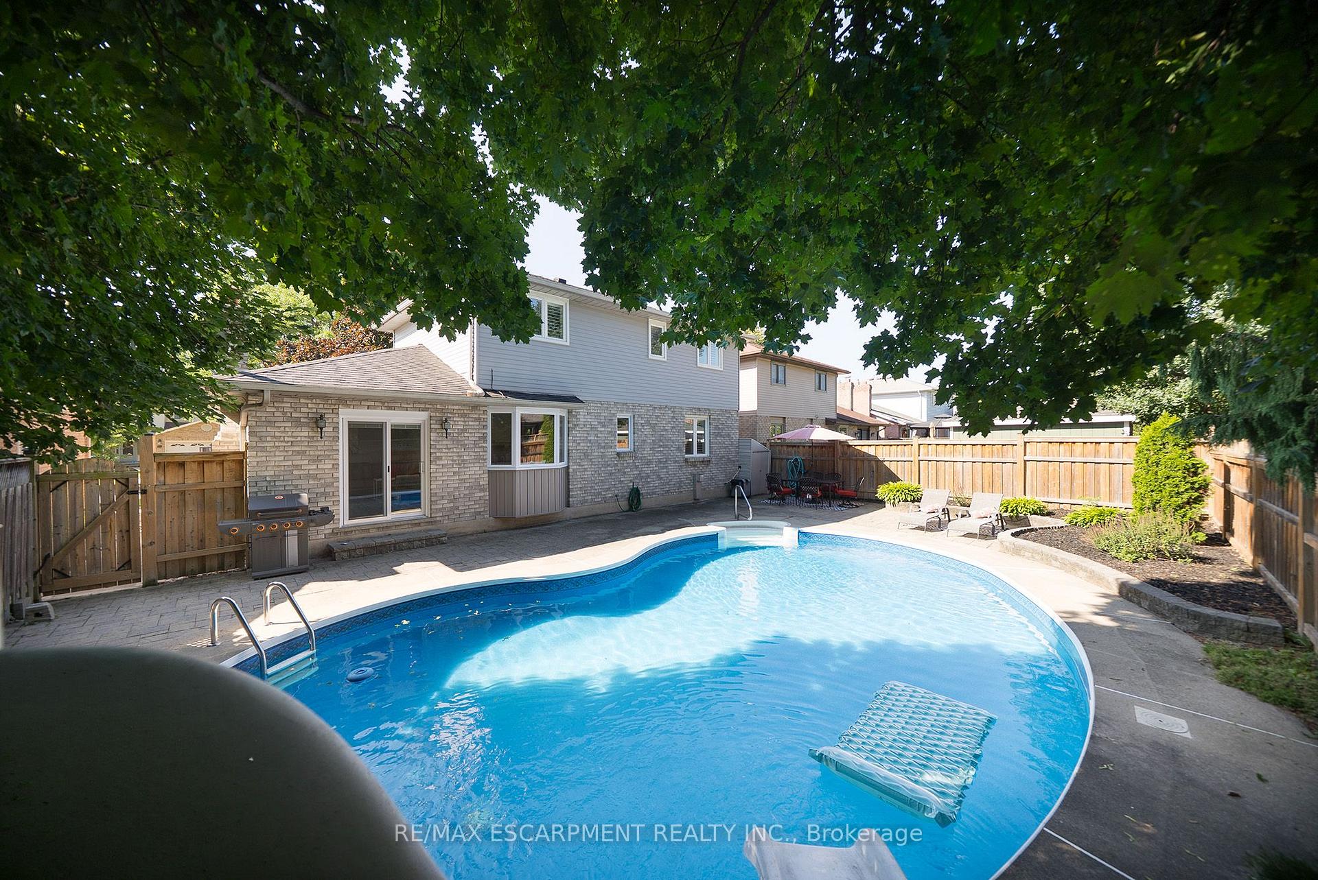 Photo 42 of 20 Hogarth Road, Brantford, Lion's Park — HOMEH