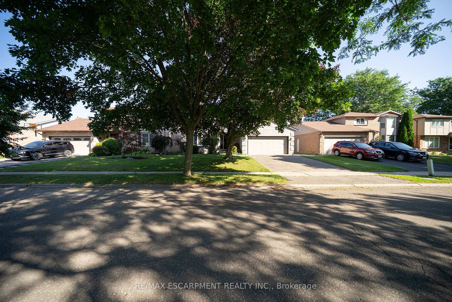 Photo 47 of 20 Hogarth Road, Brantford, Lion's Park — HOMEH