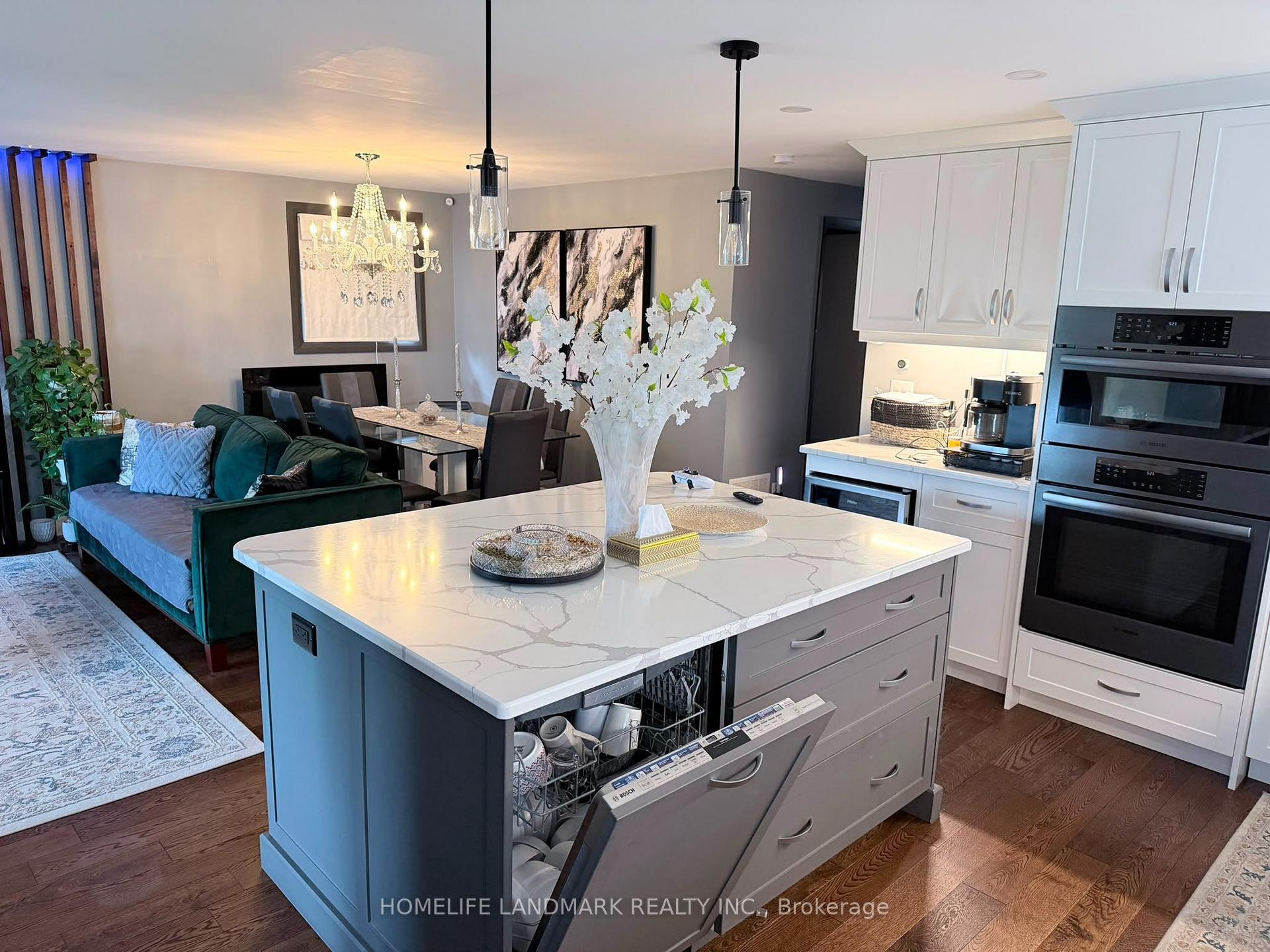 Photo 6 of 107 Greendale Crescent, Kitchener, Chicopee/Freeport — HOMEH