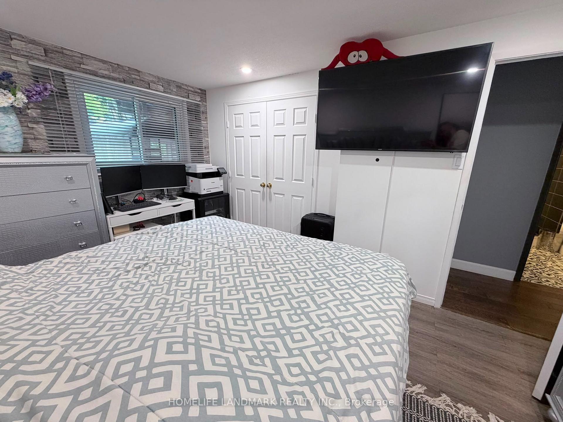 Photo 11 of 107 Greendale Crescent, Kitchener, Chicopee/Freeport — HOMEH