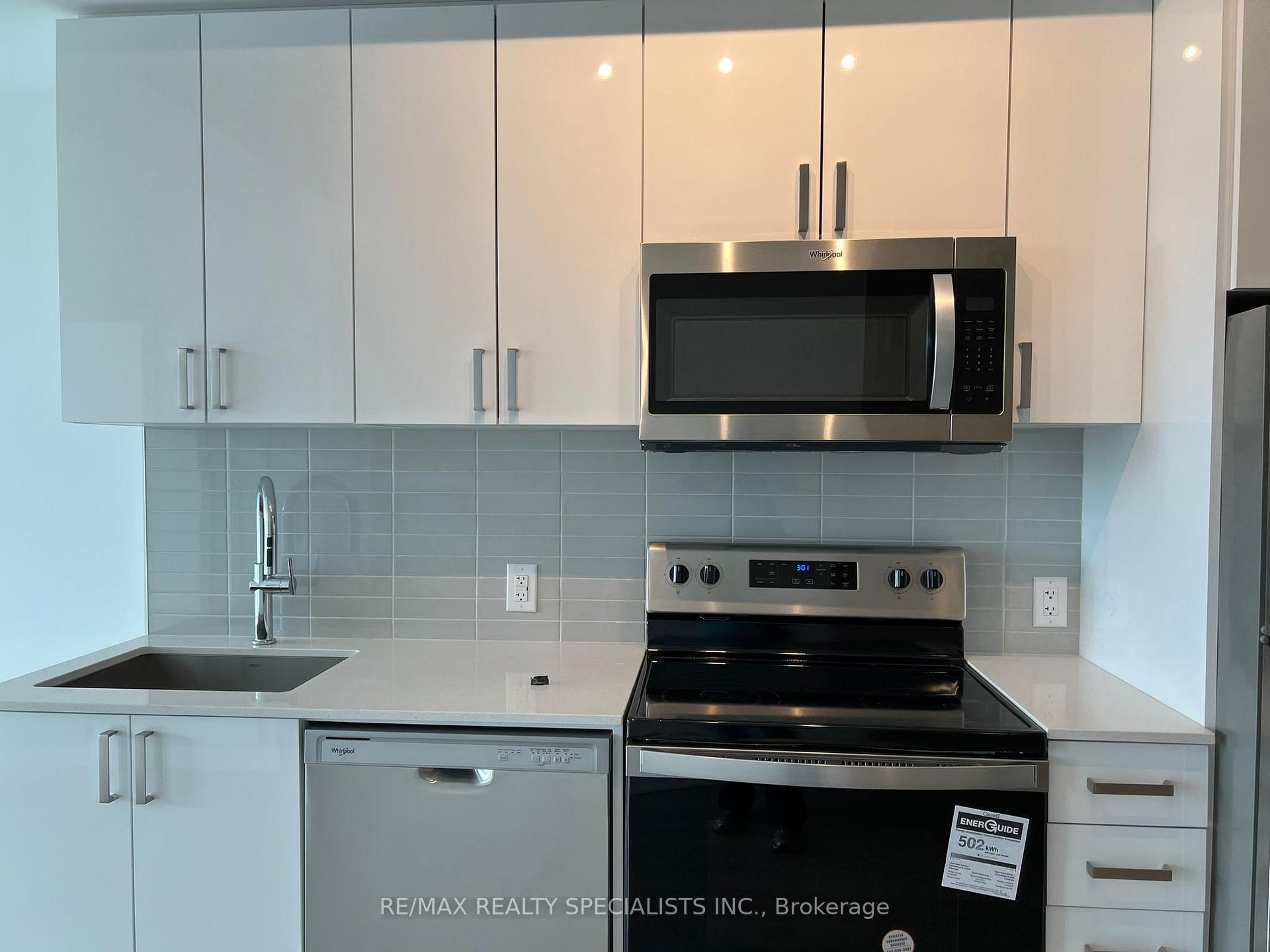 Photo 8 of Unit 702, 2782 Barton Street E, Hamilton, Riverdale — HOMEH