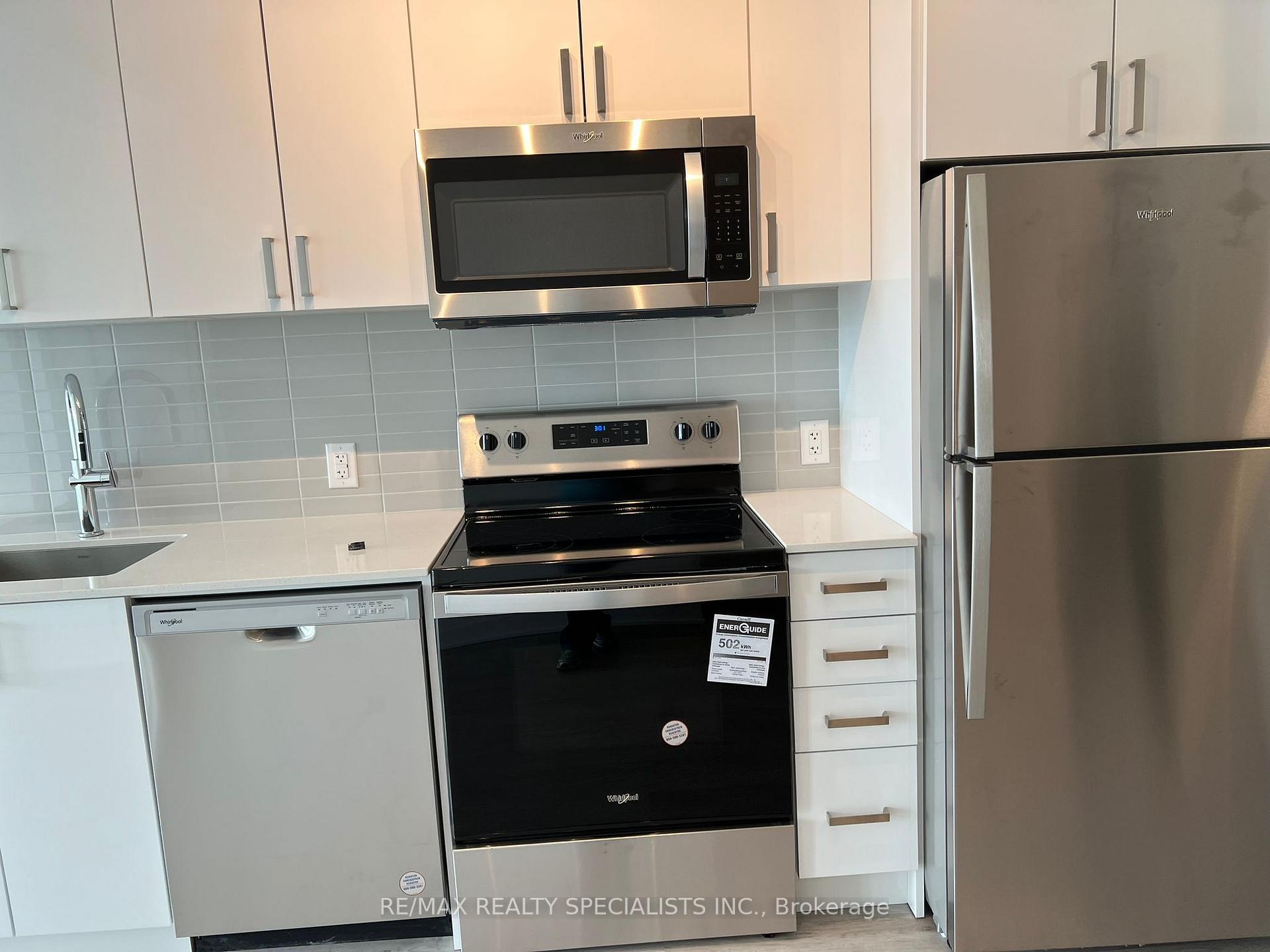 Photo 9 of Unit 702, 2782 Barton Street E, Hamilton, Riverdale — HOMEH
