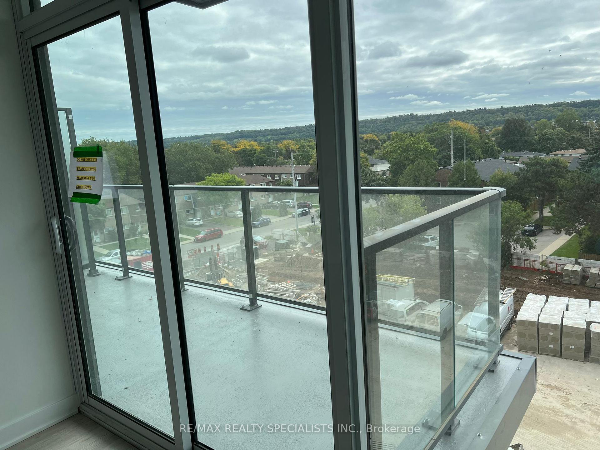 Photo 17 of Unit 702, 2782 Barton Street E, Hamilton, Riverdale — HOMEH