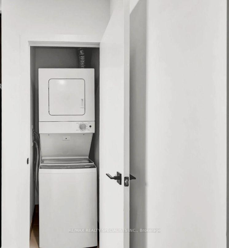 Photo 18 of Unit 702, 2782 Barton Street E, Hamilton, Riverdale — HOMEH