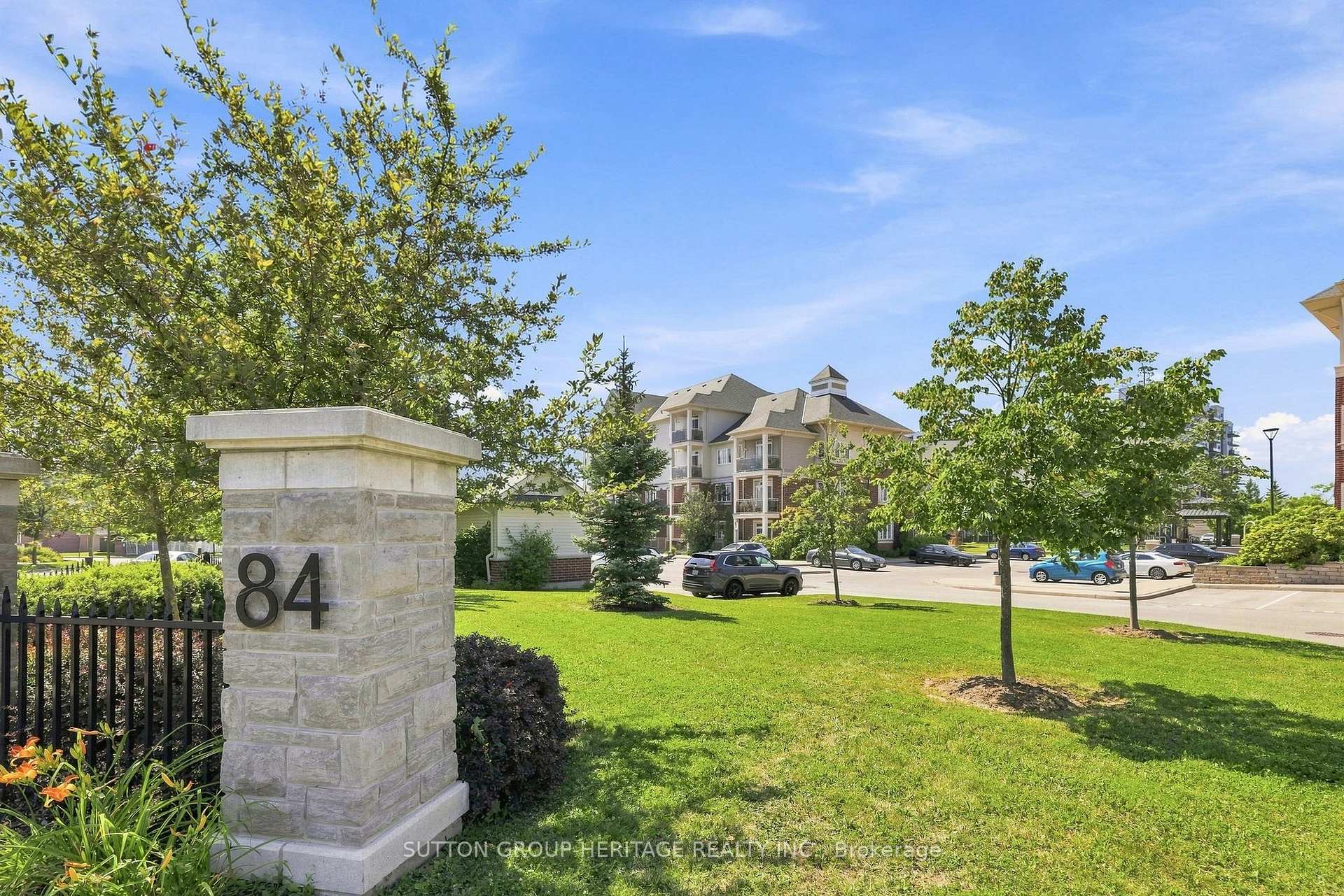 Photo 1 of Unit 108, 84 Aspen Springs Drive, Clarington, Bowmanville — HOMEH
