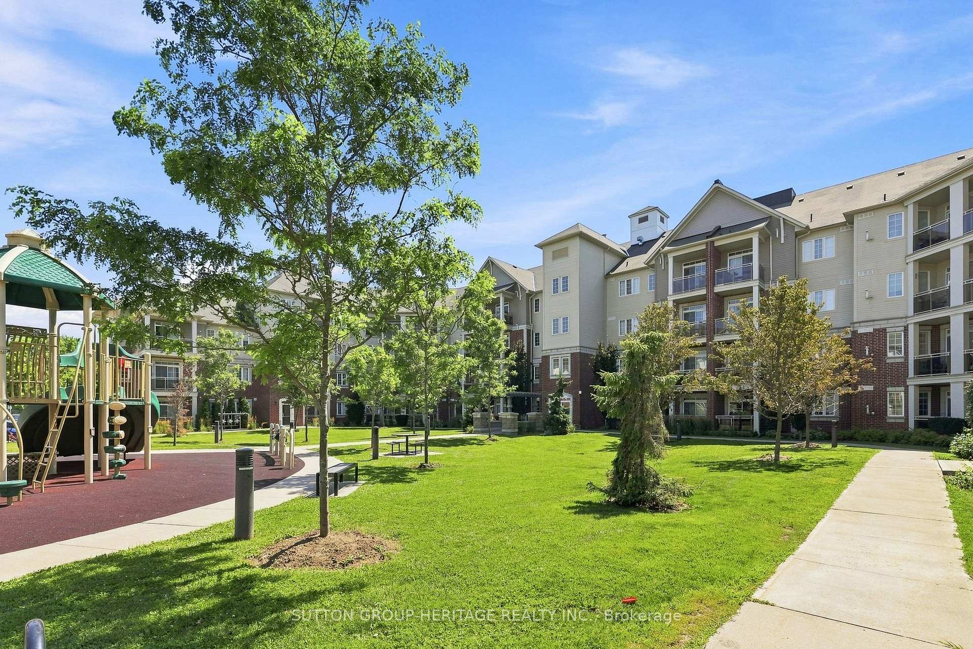 Photo 32 of Unit 108, 84 Aspen Springs Drive, Clarington, Bowmanville — HOMEH