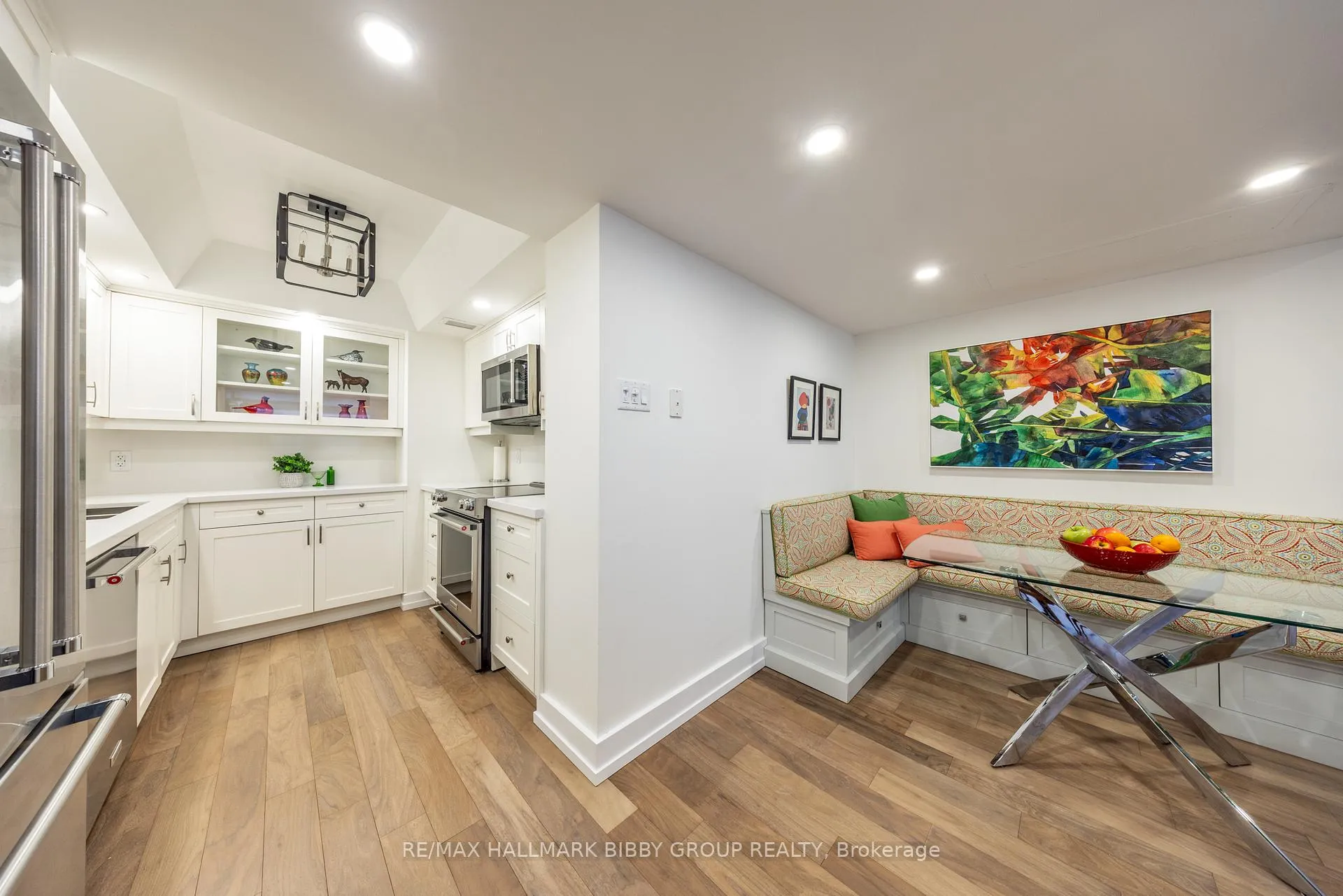 Photo 18 of Unit 605, 61 St Clair Avenue W, Toronto, Yonge-St. Clair — HOMEH
