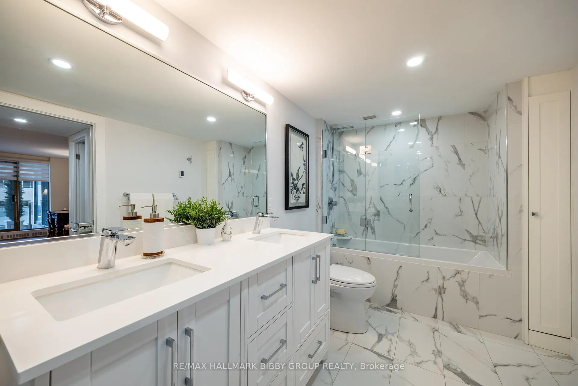Photo 25 of Unit 605, 61 St Clair Avenue W, Toronto, Yonge-St. Clair — HOMEH