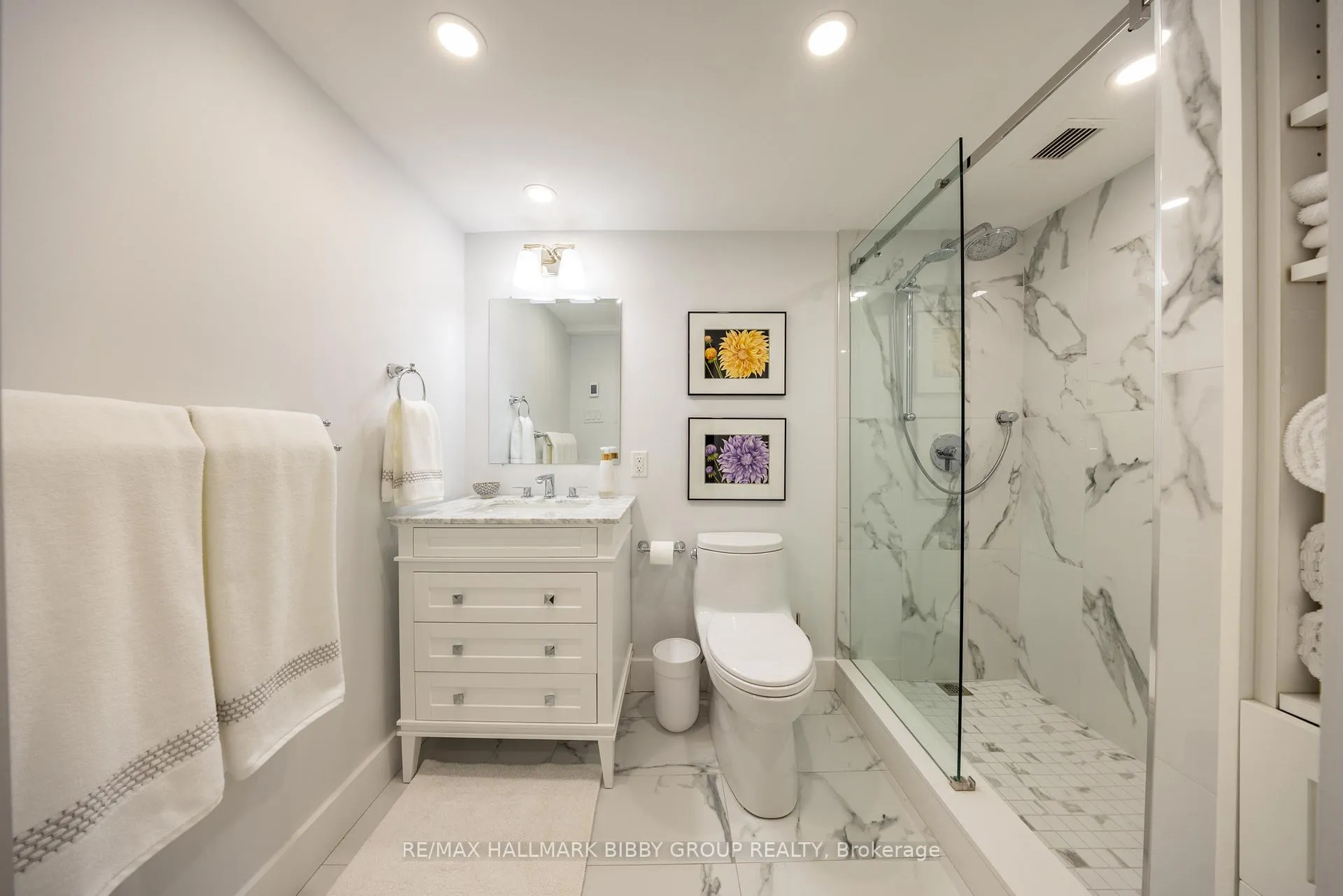 Photo 32 of Unit 605, 61 St Clair Avenue W, Toronto, Yonge-St. Clair — HOMEH