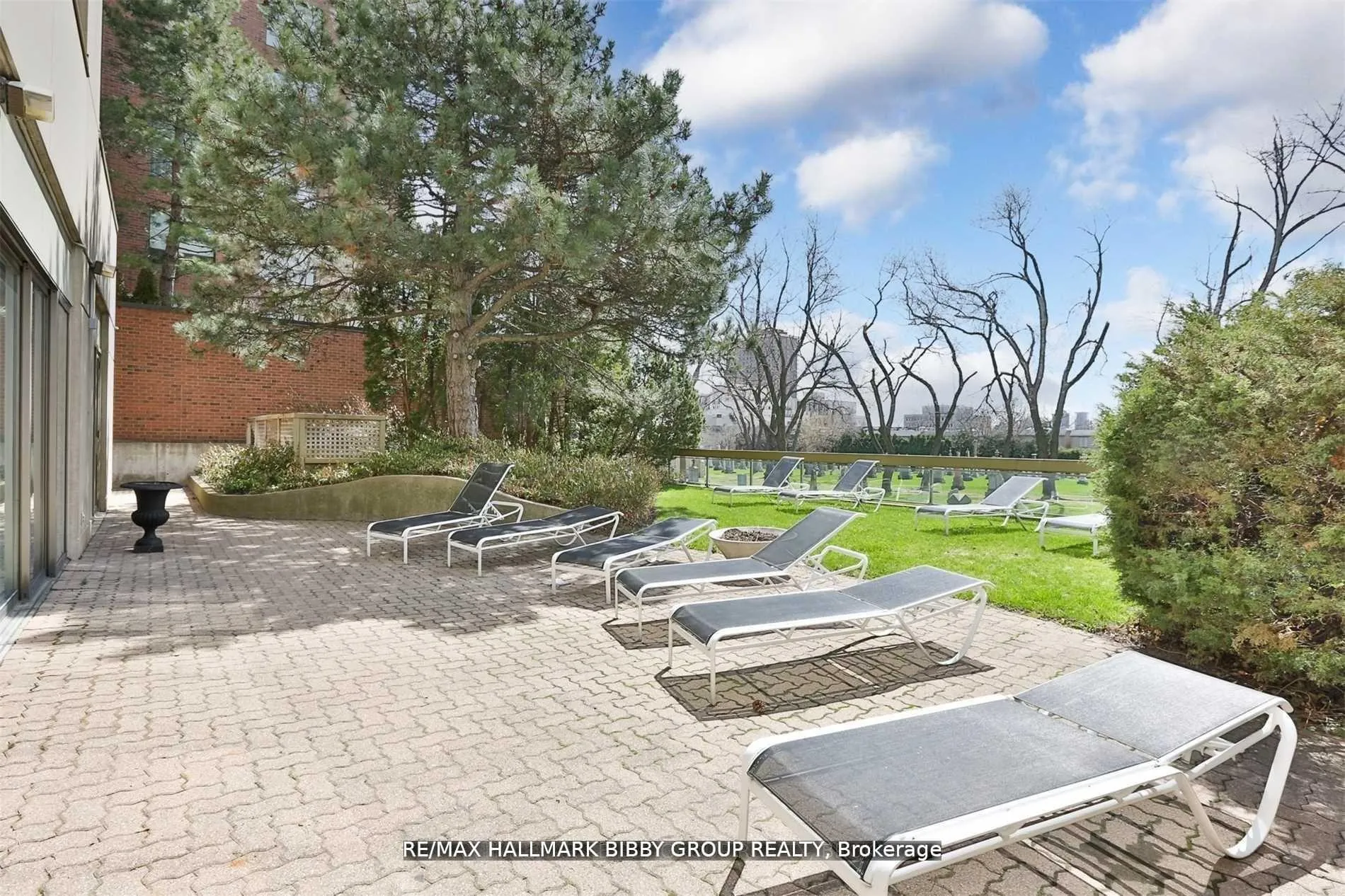 Photo 40 of Unit 605, 61 St Clair Avenue W, Toronto, Yonge-St. Clair — HOMEH