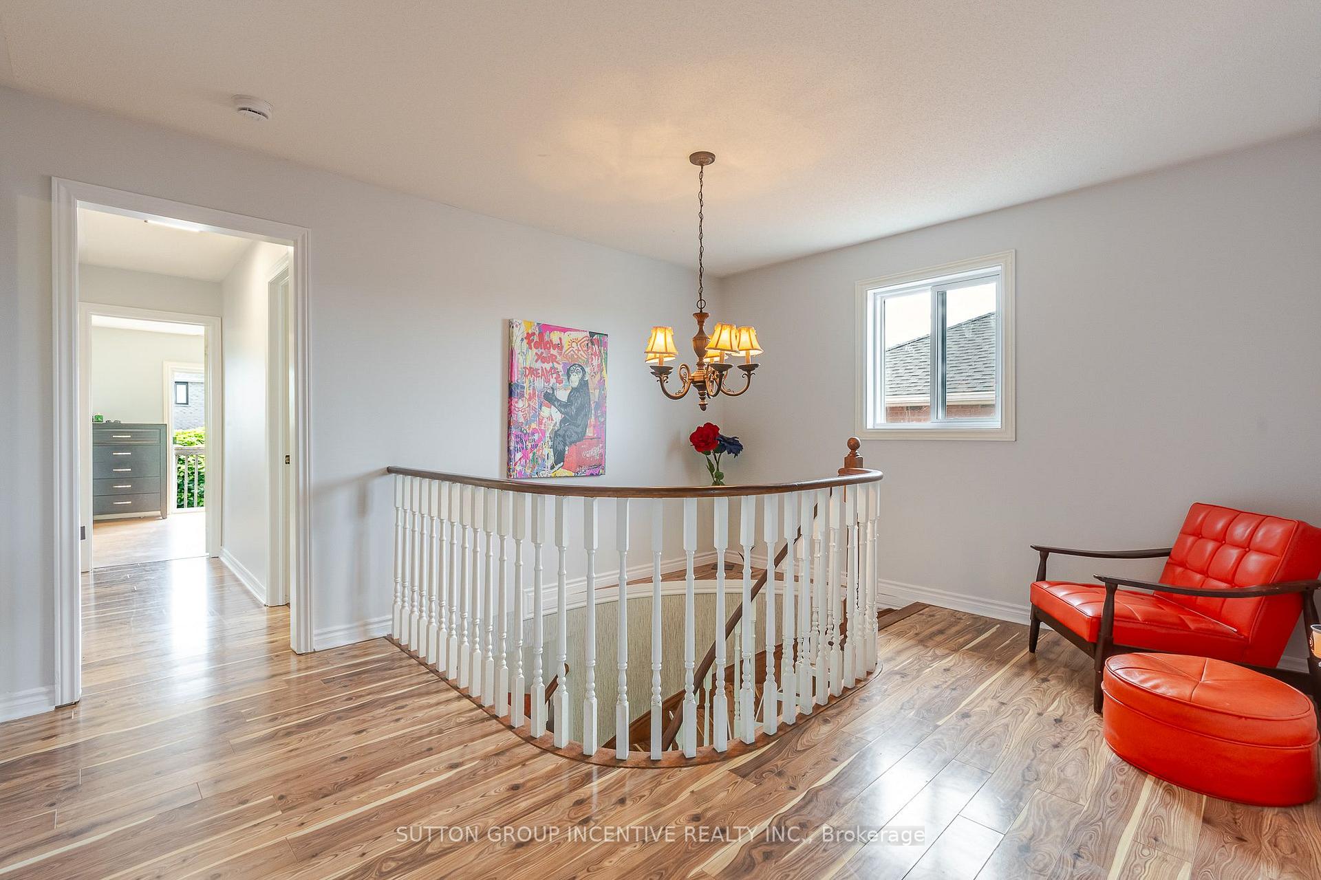 Photo 19 of 17 Shaina Court, Barrie, Painswick South — HOMEH