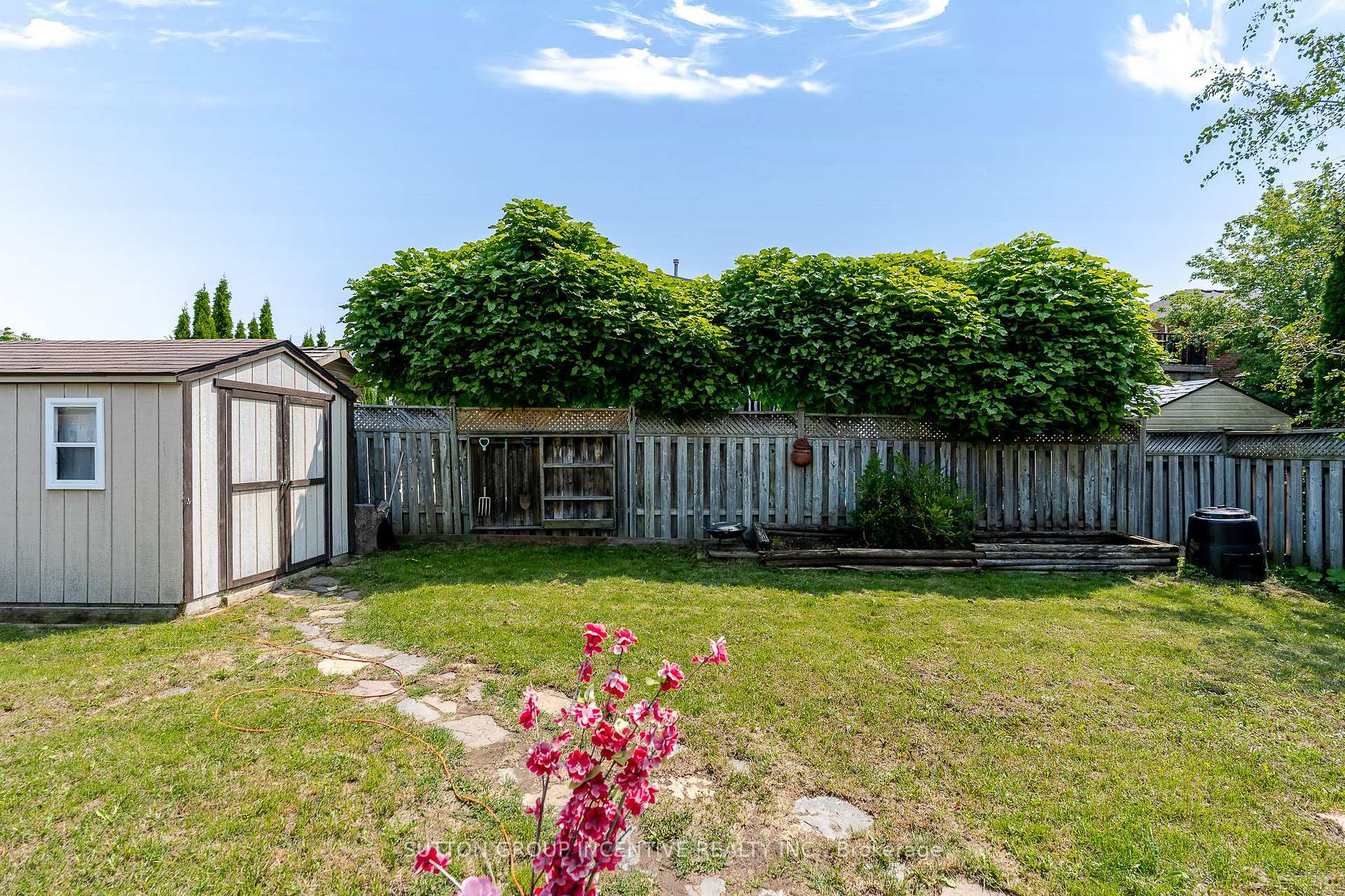 Photo 34 of 17 Shaina Court, Barrie, Painswick South — HOMEH