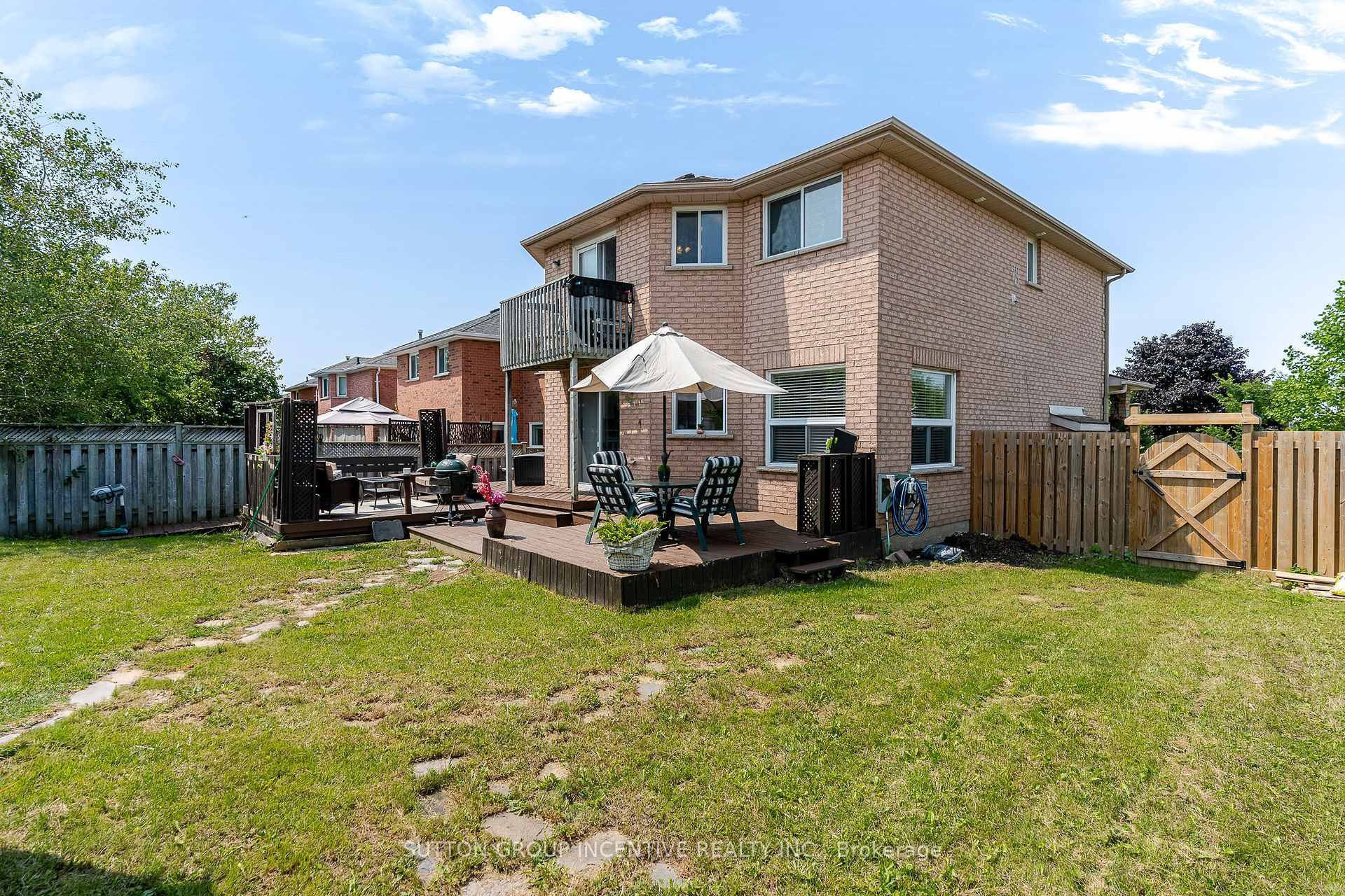 Photo 36 of 17 Shaina Court, Barrie, Painswick South — HOMEH