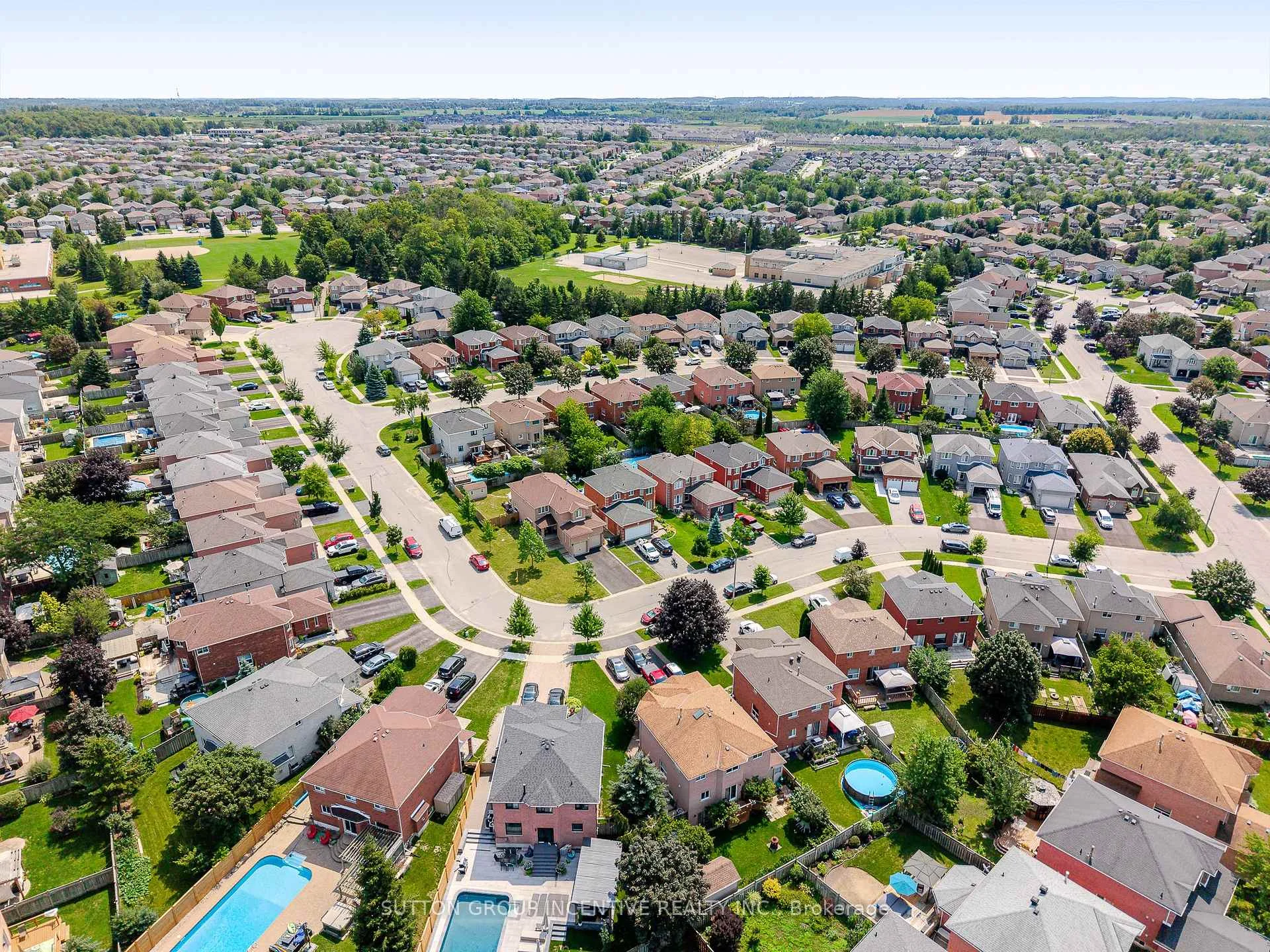 Photo 38 of 17 Shaina Court, Barrie, Painswick South — HOMEH