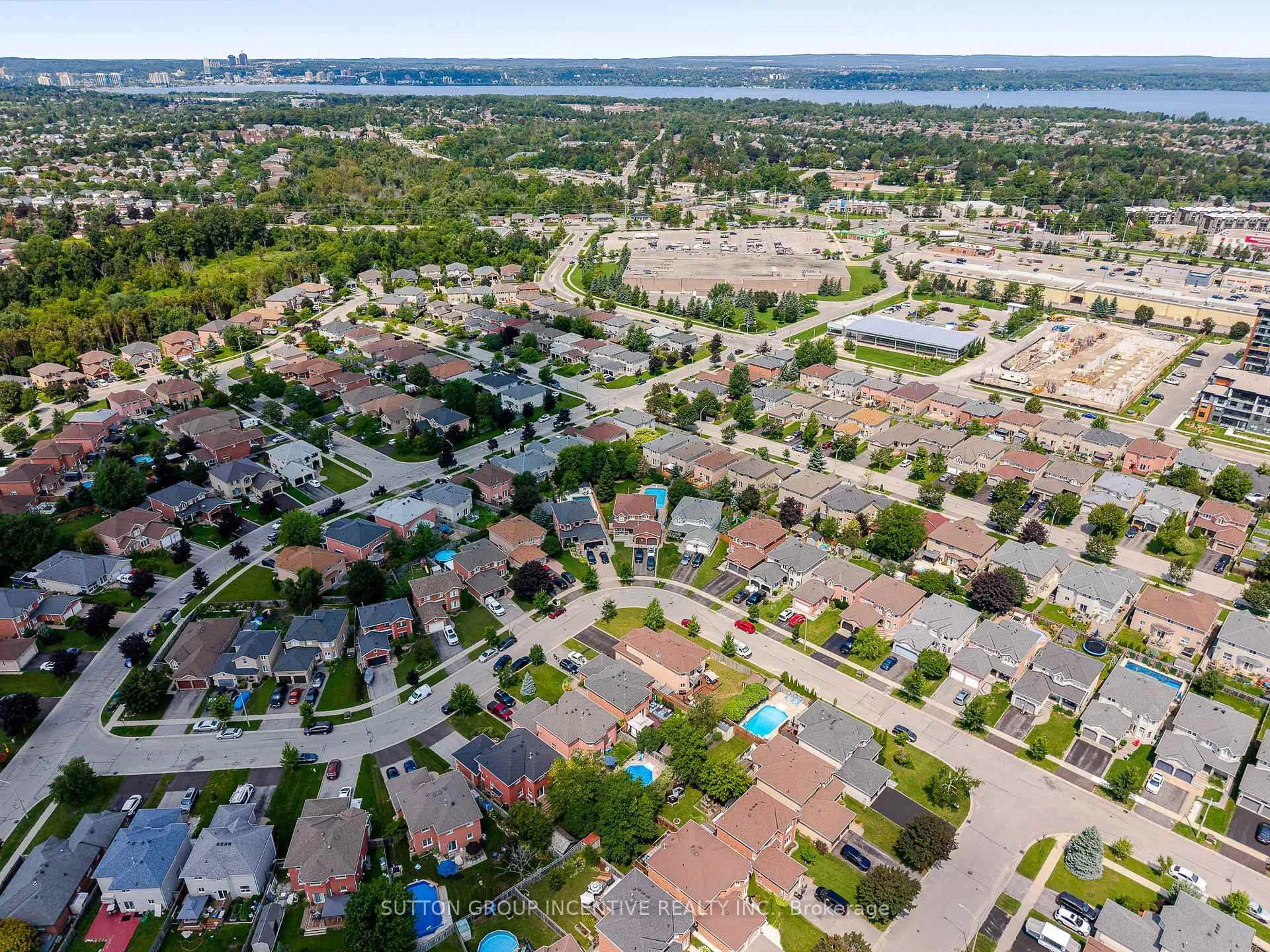 Photo 45 of 17 Shaina Court, Barrie, Painswick South — HOMEH
