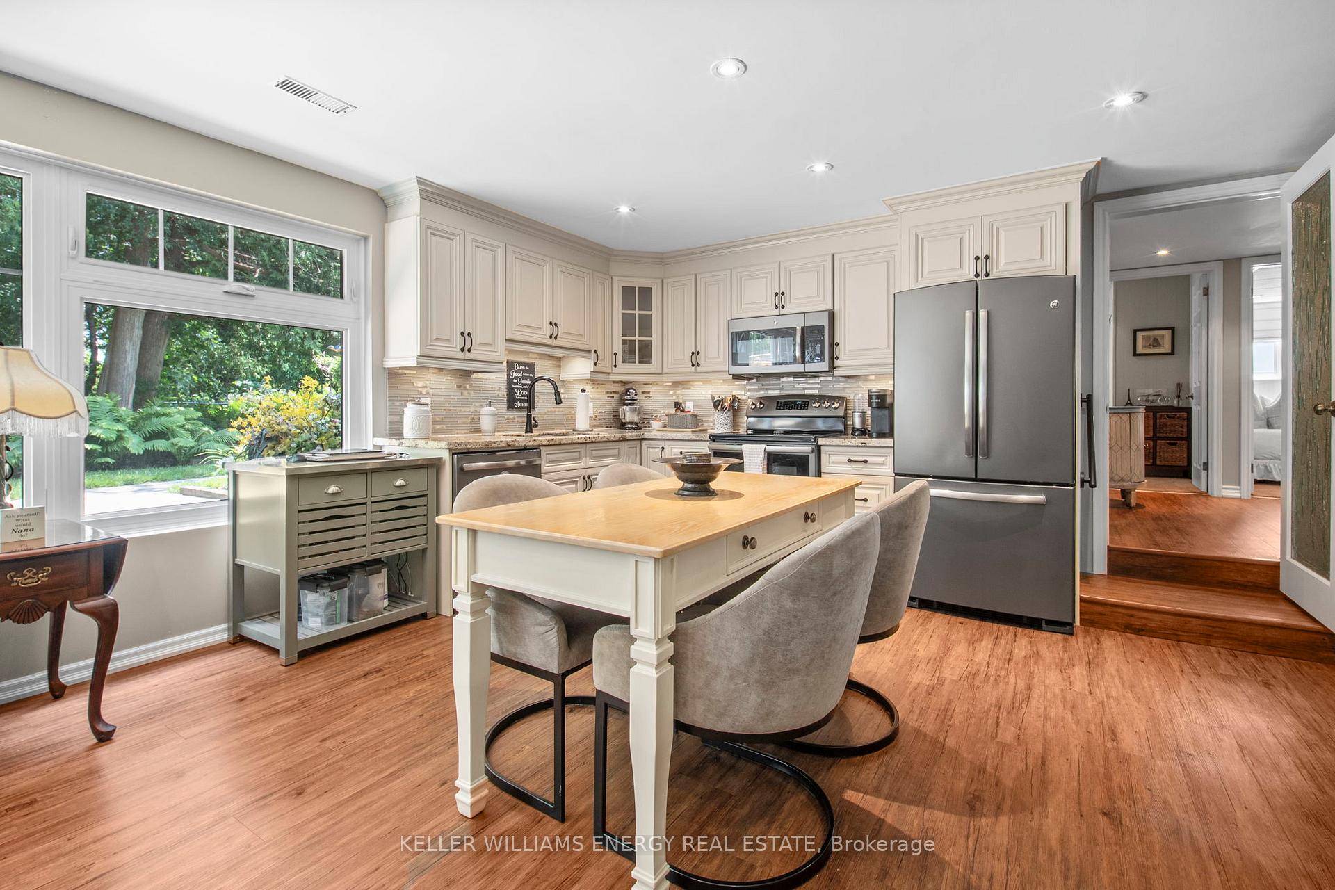 Photo 18 of 833 Glenmanor Drive, Oshawa, Northglen — HOMEH