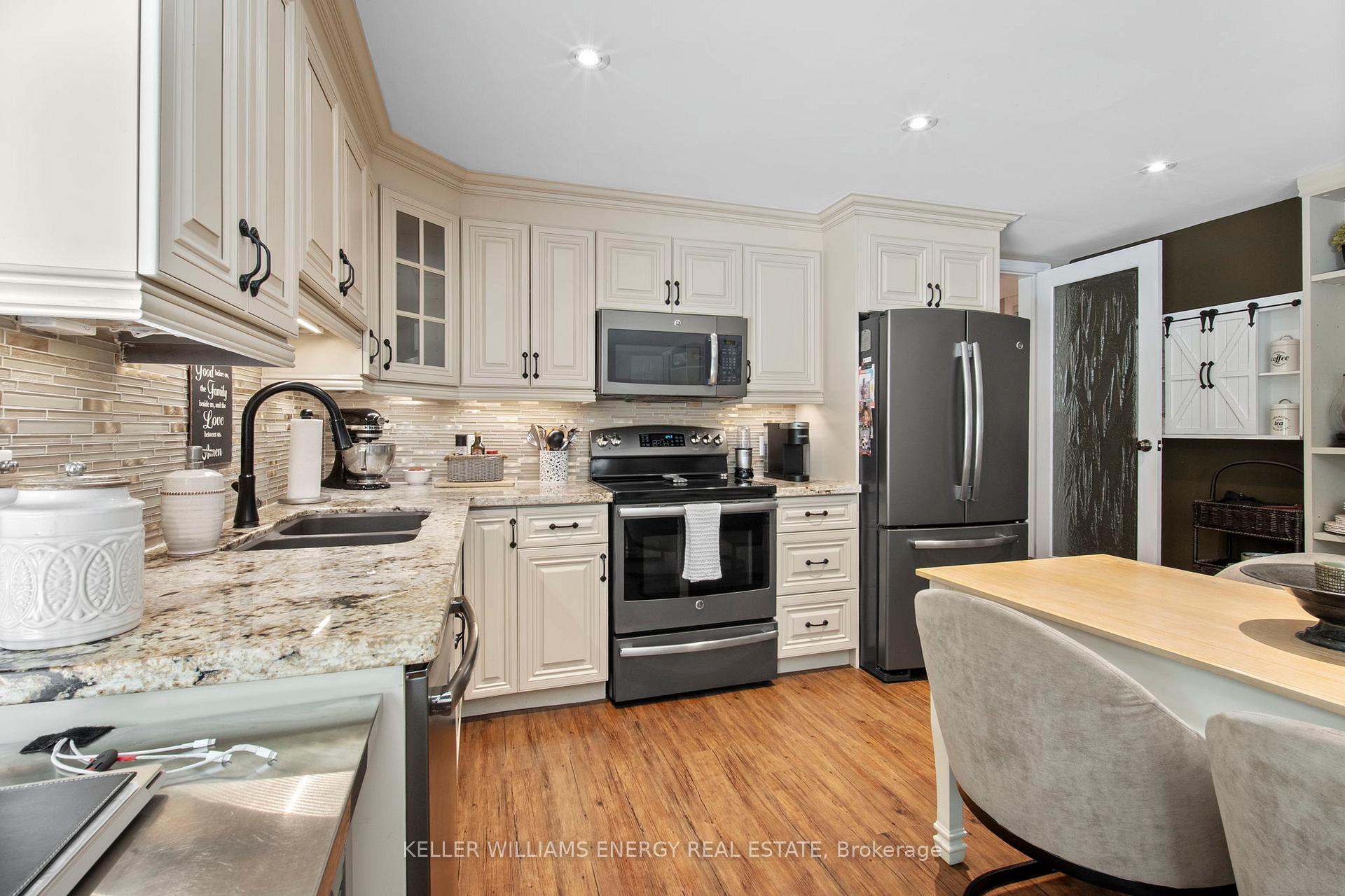 Photo 20 of 833 Glenmanor Drive, Oshawa, Northglen — HOMEH