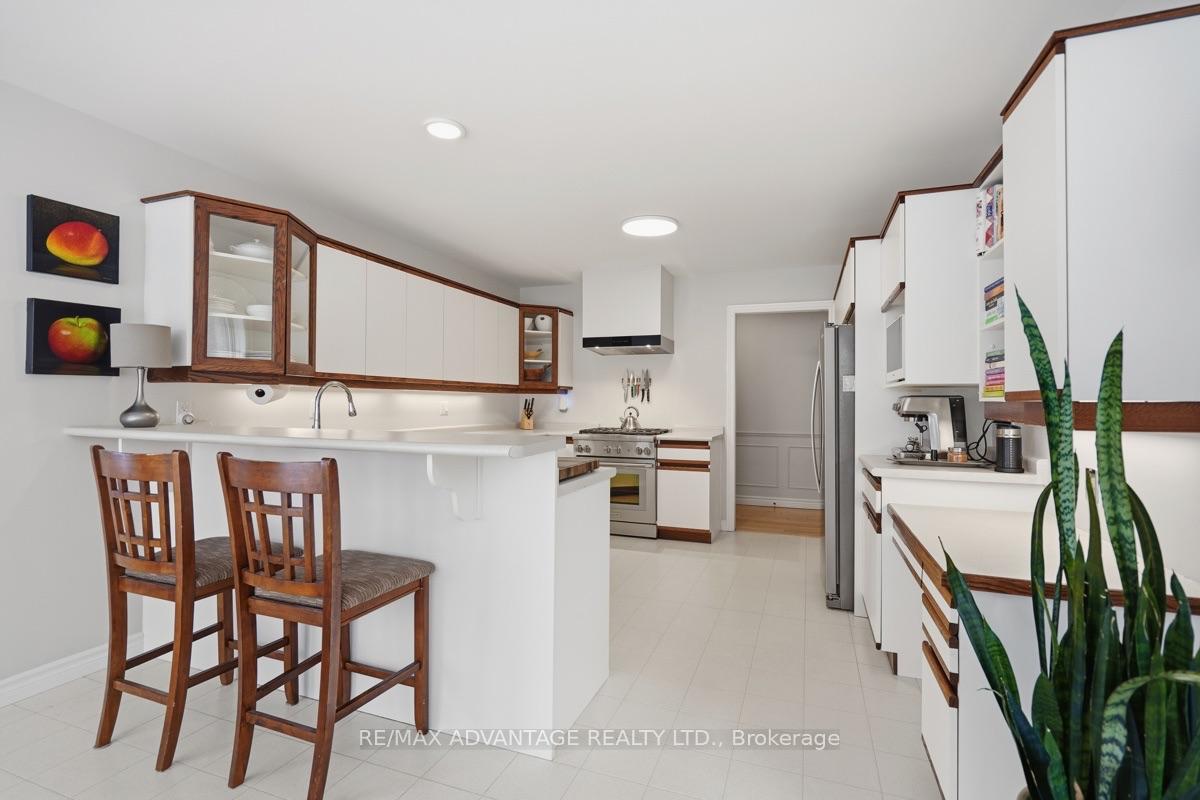 Photo 12 of 1 Smallman Drive, London, North A — HOMEH