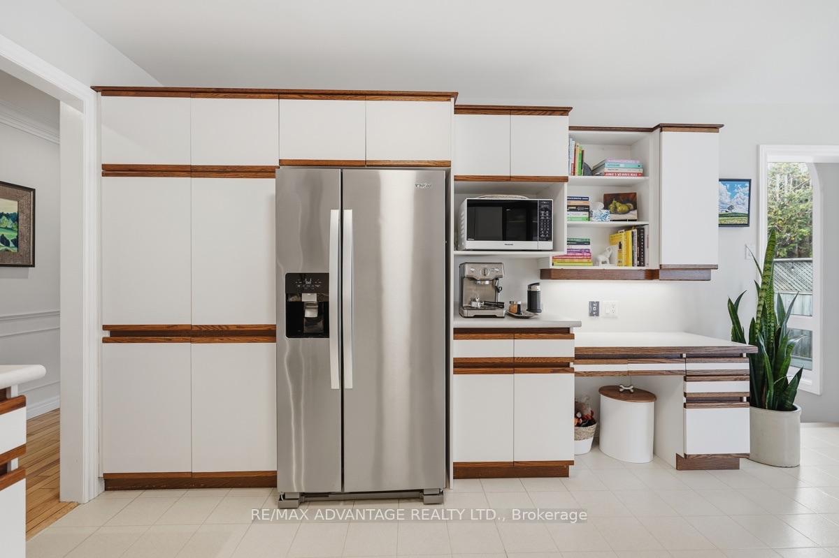 Photo 14 of 1 Smallman Drive, London, North A — HOMEH