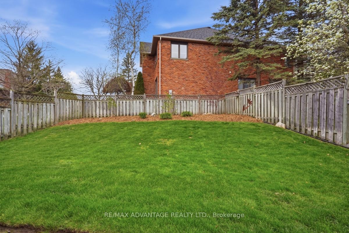 Photo 33 of 1 Smallman Drive, London, North A — HOMEH