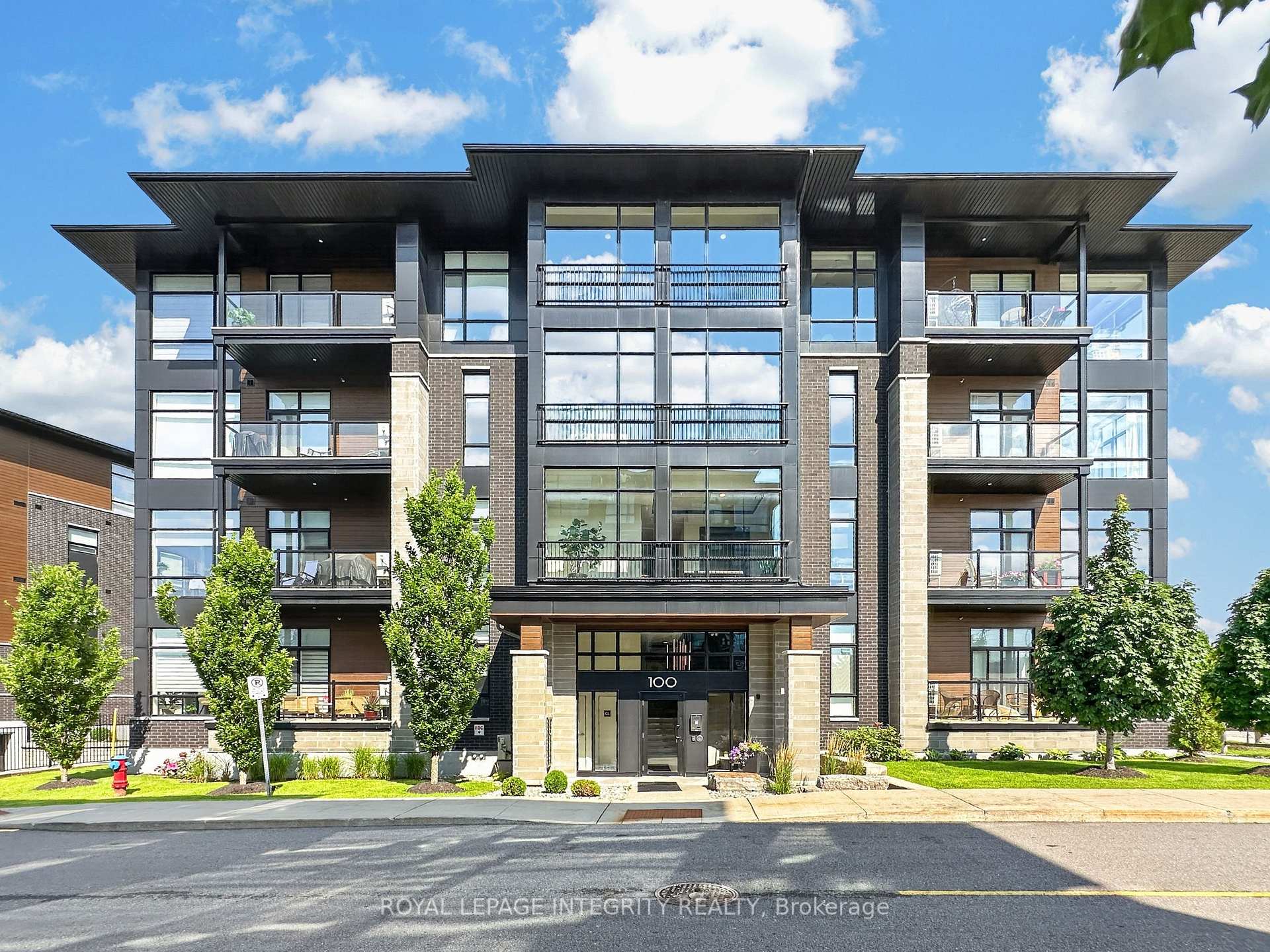 Photo 1 of Unit 303, 100 Cortile Private, Ottawa, Riverside South/Gloucester Glen — HOMEH