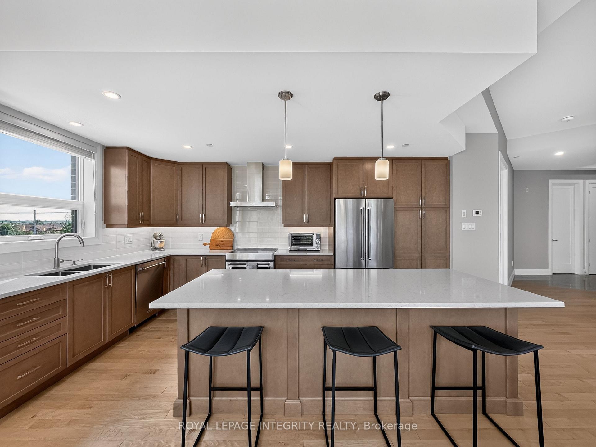 Photo 10 of Unit 303, 100 Cortile Private, Ottawa, Riverside South/Gloucester Glen — HOMEH