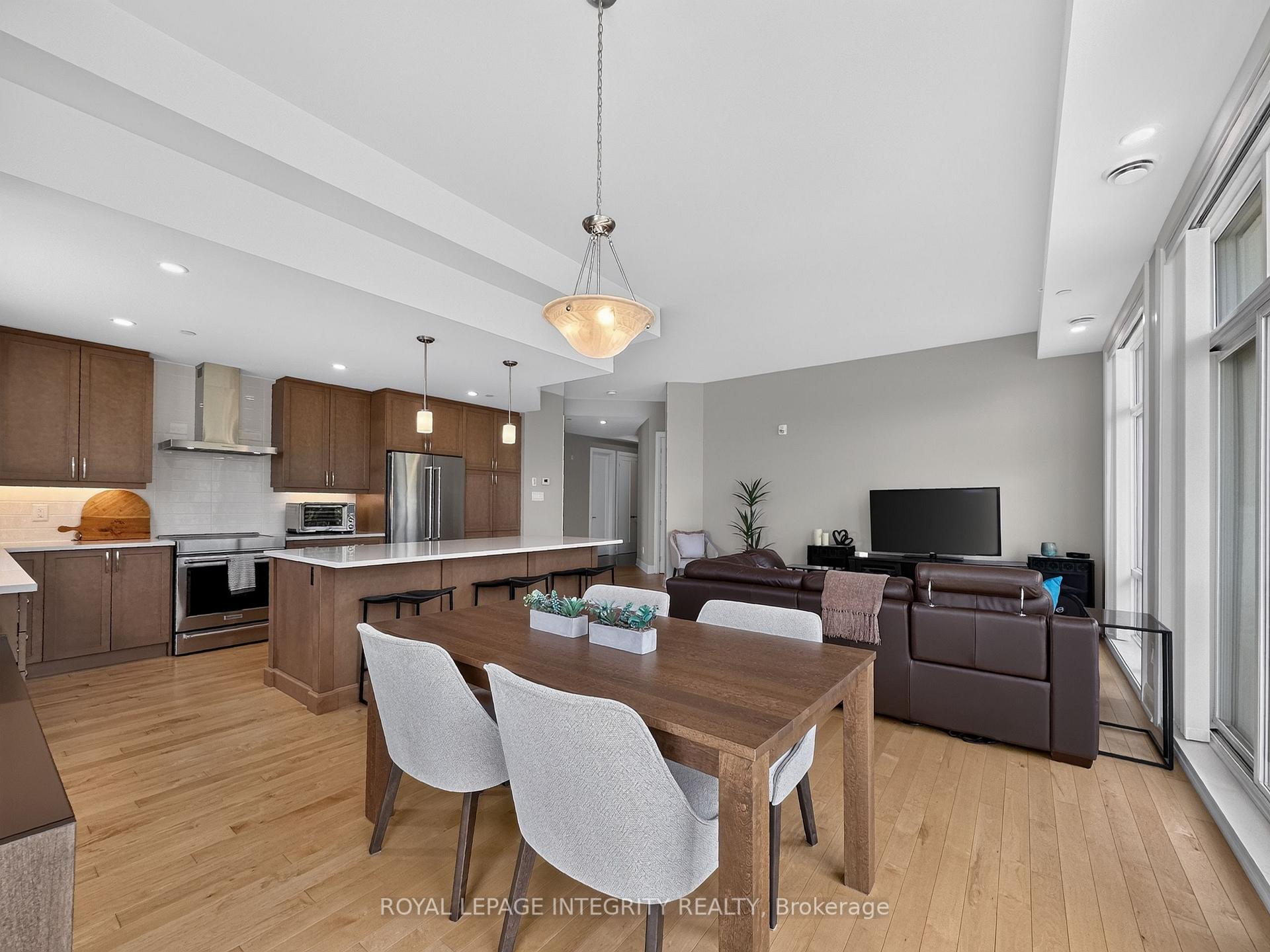 Photo 16 of Unit 303, 100 Cortile Private, Ottawa, Riverside South/Gloucester Glen — HOMEH