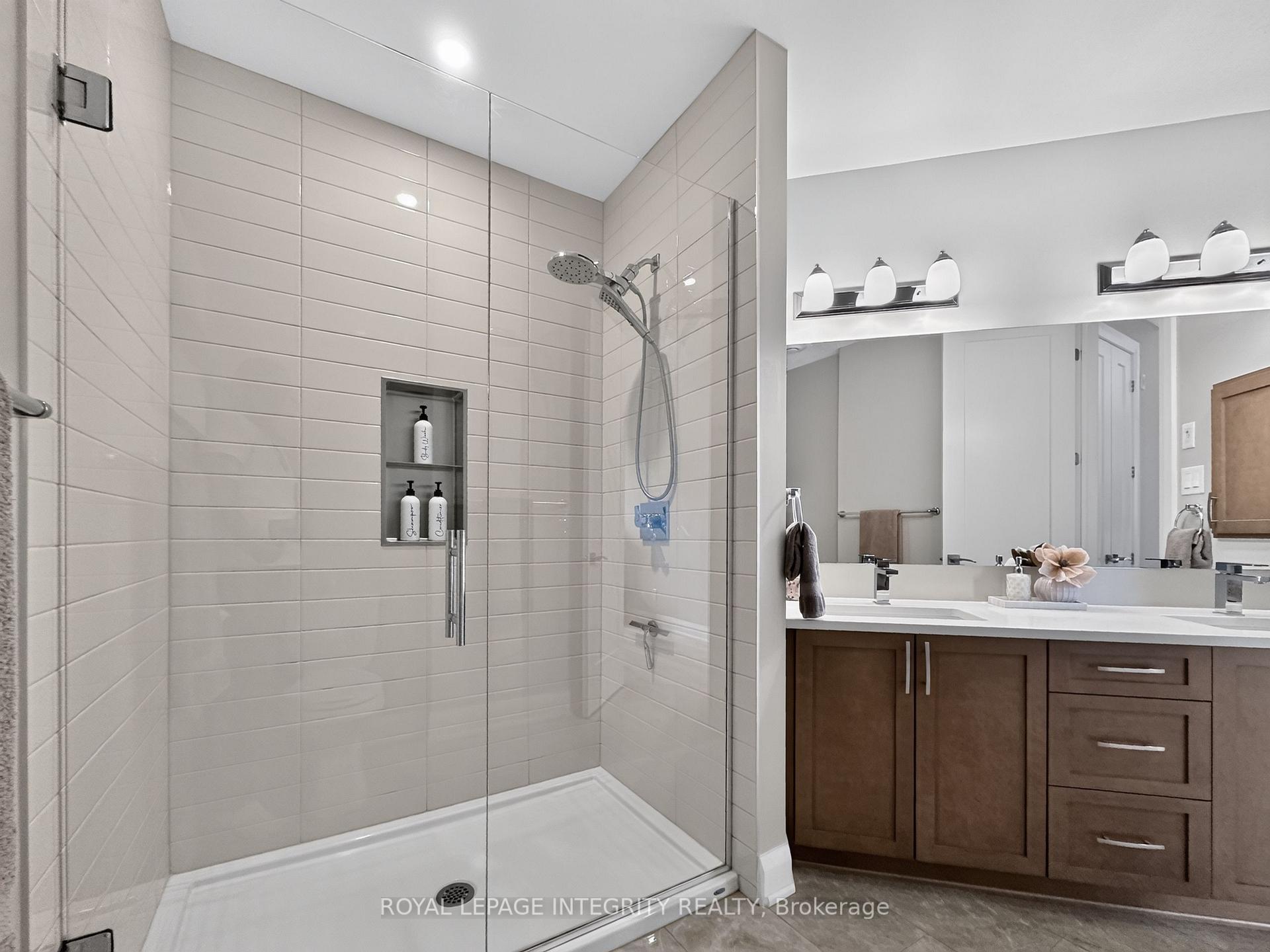 Photo 27 of Unit 303, 100 Cortile Private, Ottawa, Riverside South/Gloucester Glen — HOMEH