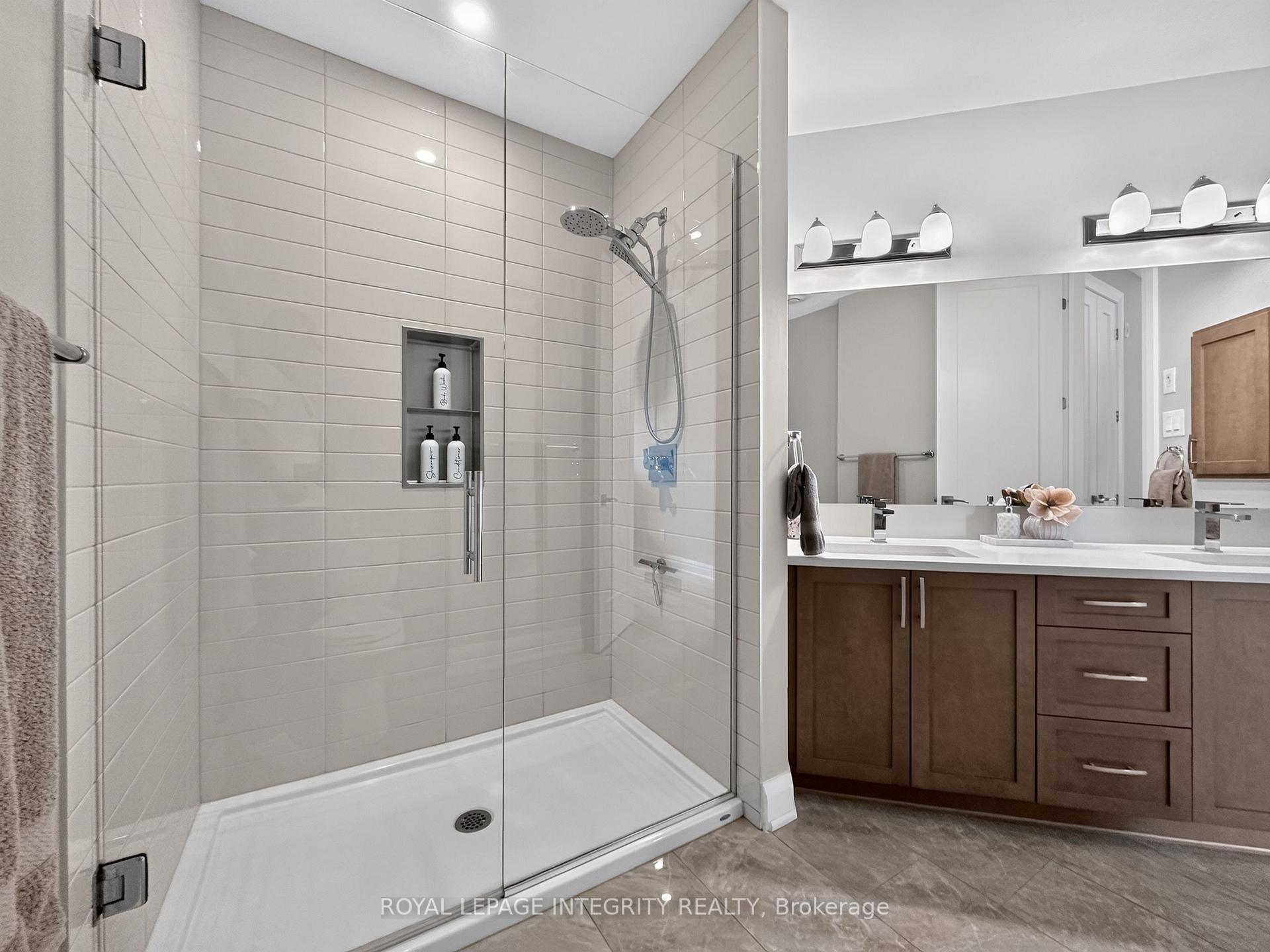 Photo 29 of Unit 303, 100 Cortile Private, Ottawa, Riverside South/Gloucester Glen — HOMEH