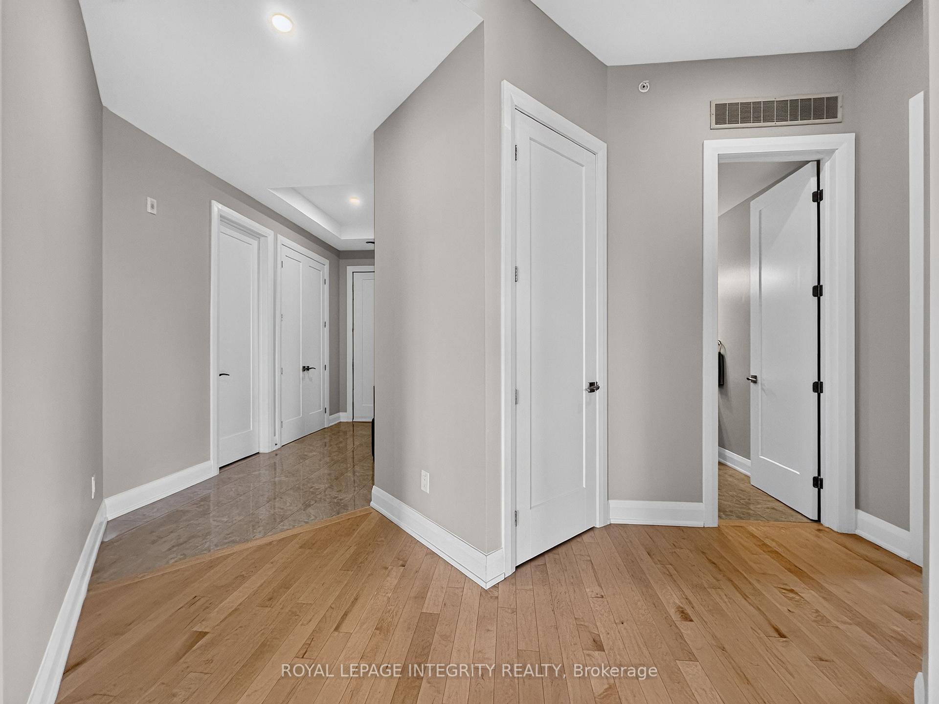 Photo 30 of Unit 303, 100 Cortile Private, Ottawa, Riverside South/Gloucester Glen — HOMEH