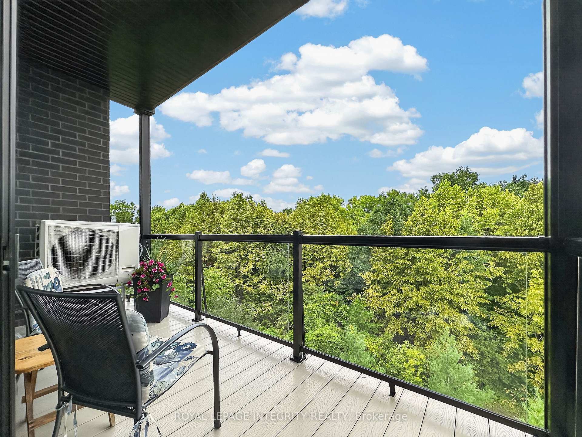 Photo 37 of Unit 303, 100 Cortile Private, Ottawa, Riverside South/Gloucester Glen — HOMEH