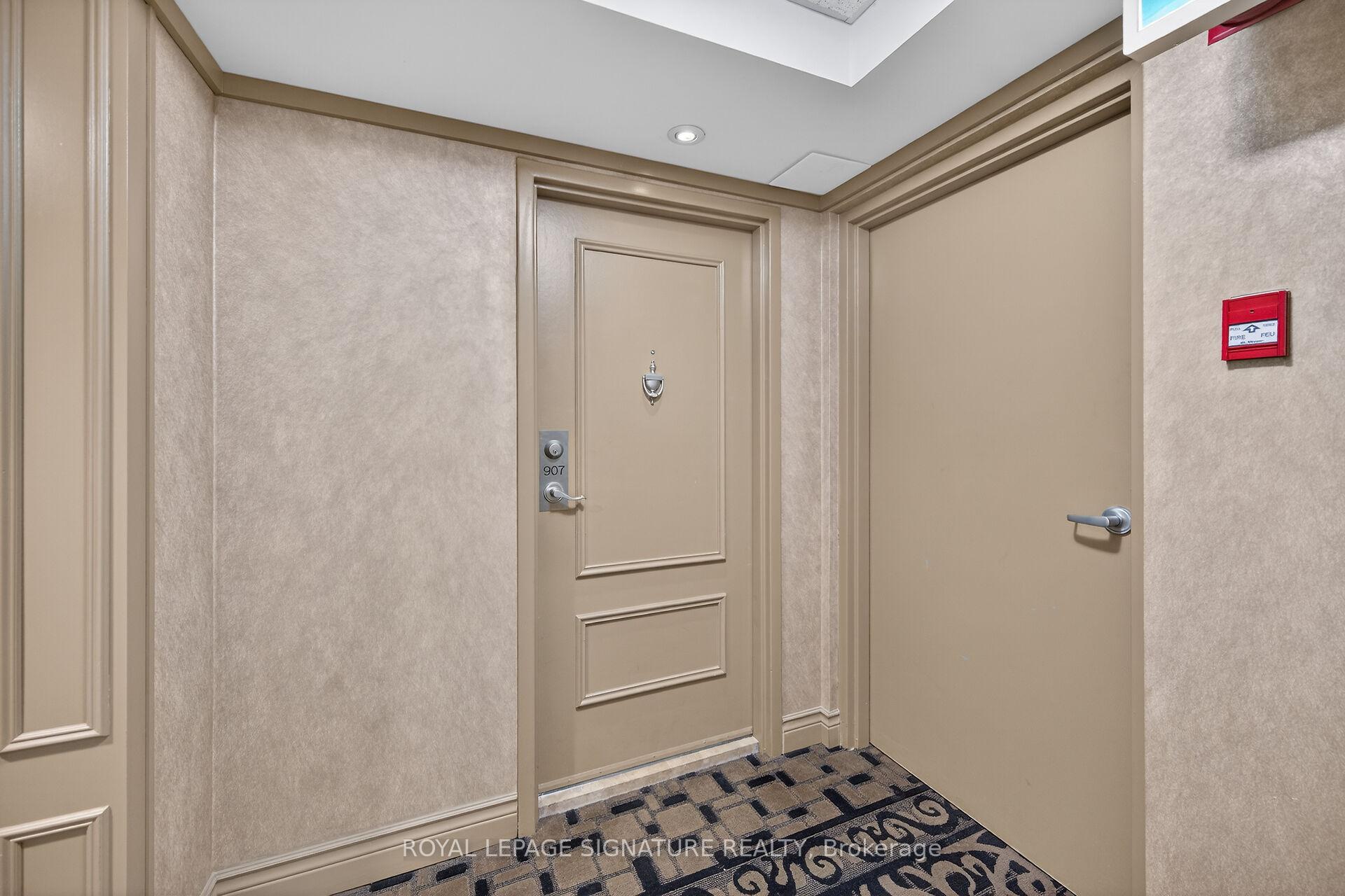 Photo 4 of Unit 907, 301 Frances Avenue, Hamilton, Lakeshore — HOMEH