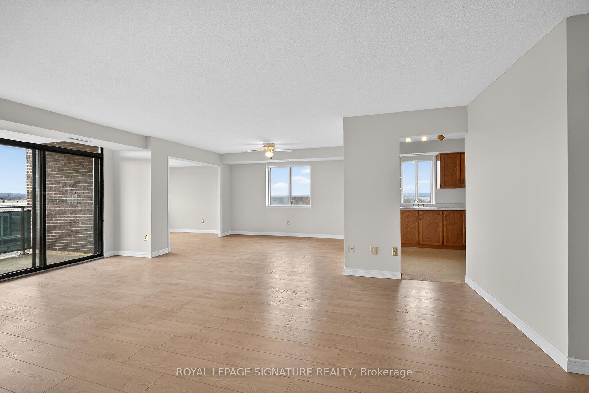 Photo 8 of Unit 907, 301 Frances Avenue, Hamilton, Lakeshore — HOMEH