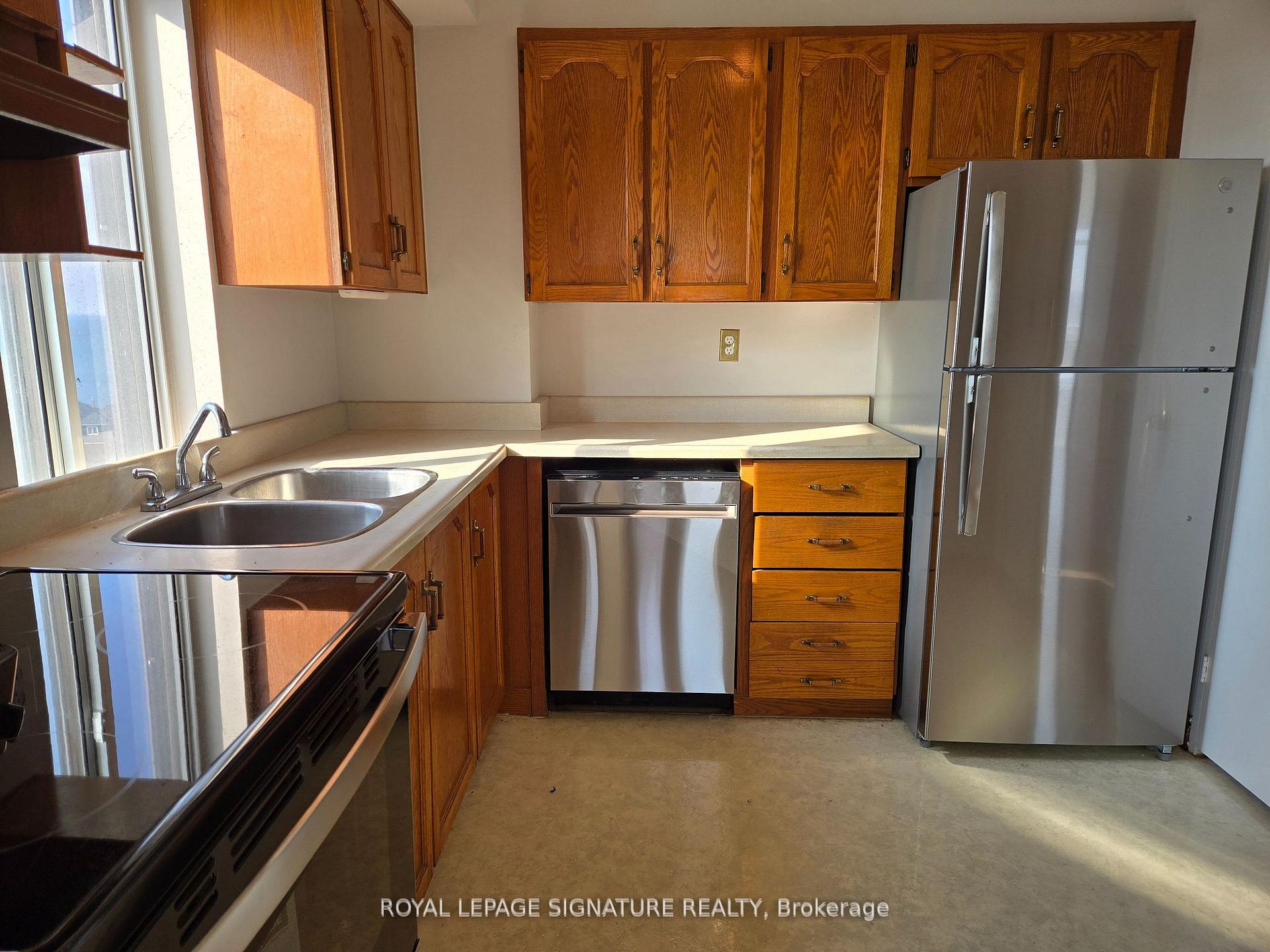 Photo 13 of Unit 907, 301 Frances Avenue, Hamilton, Lakeshore — HOMEH