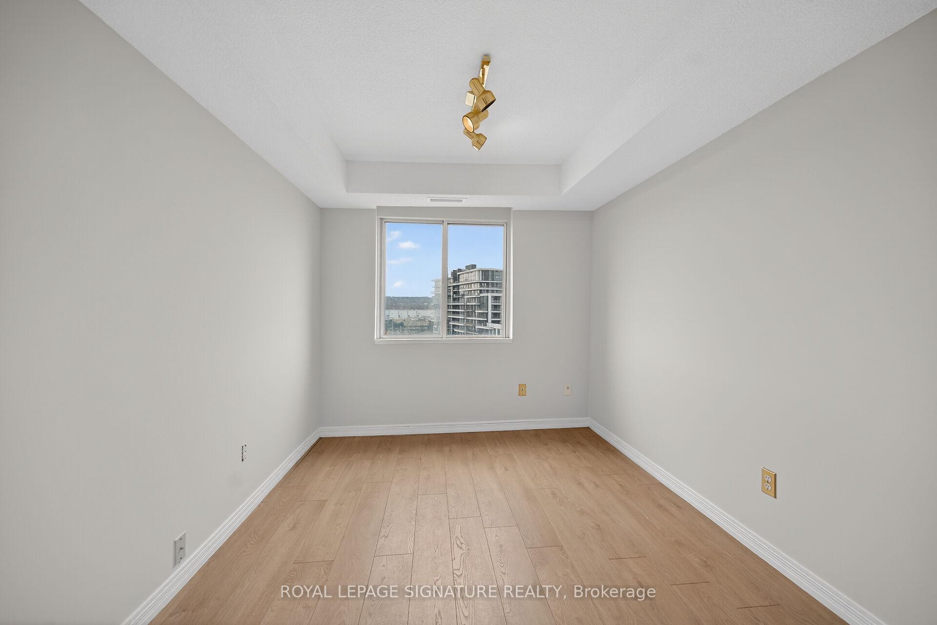 Photo 18 of Unit 907, 301 Frances Avenue, Hamilton, Lakeshore — HOMEH