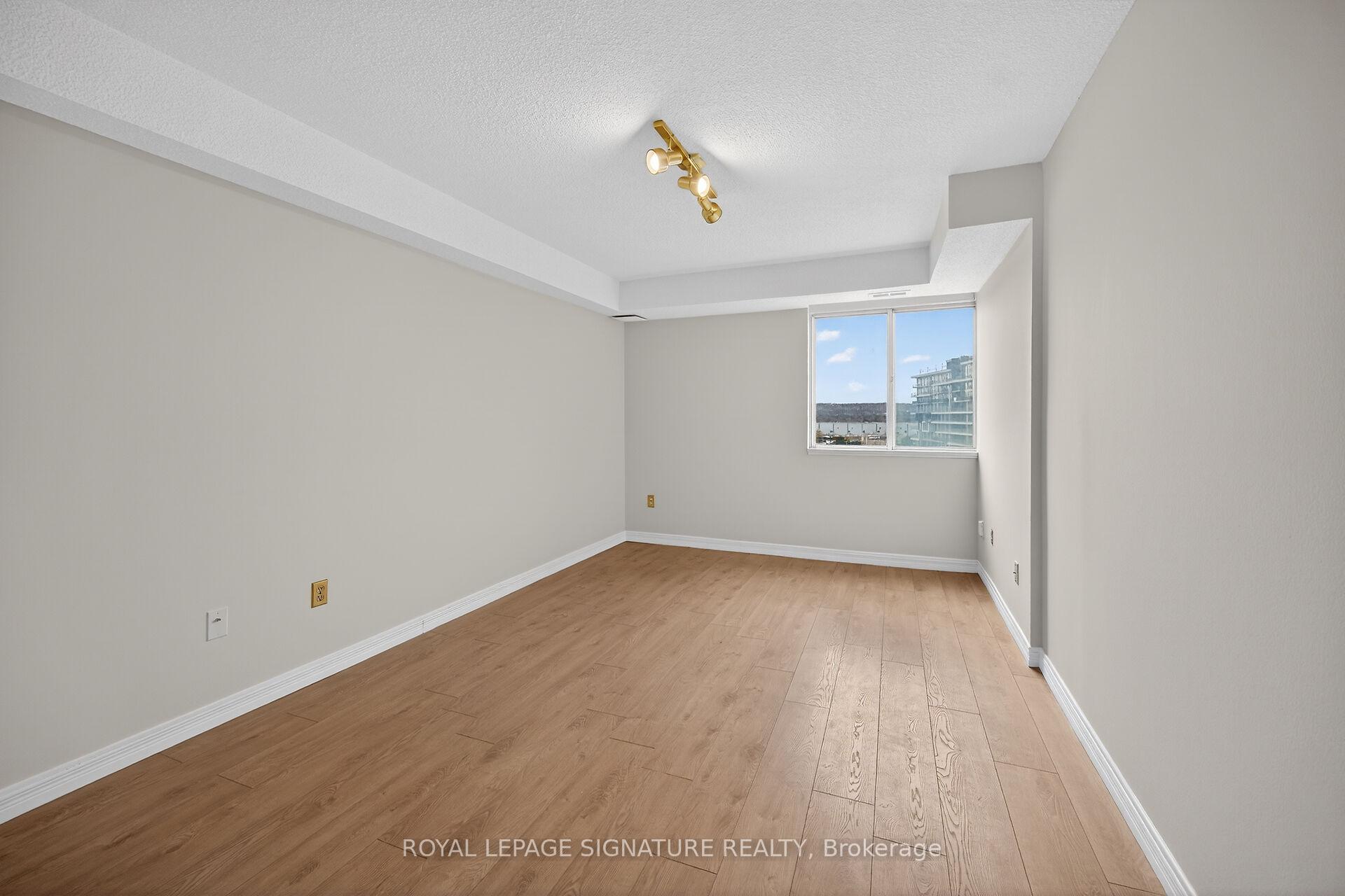 Photo 20 of Unit 907, 301 Frances Avenue, Hamilton, Lakeshore — HOMEH